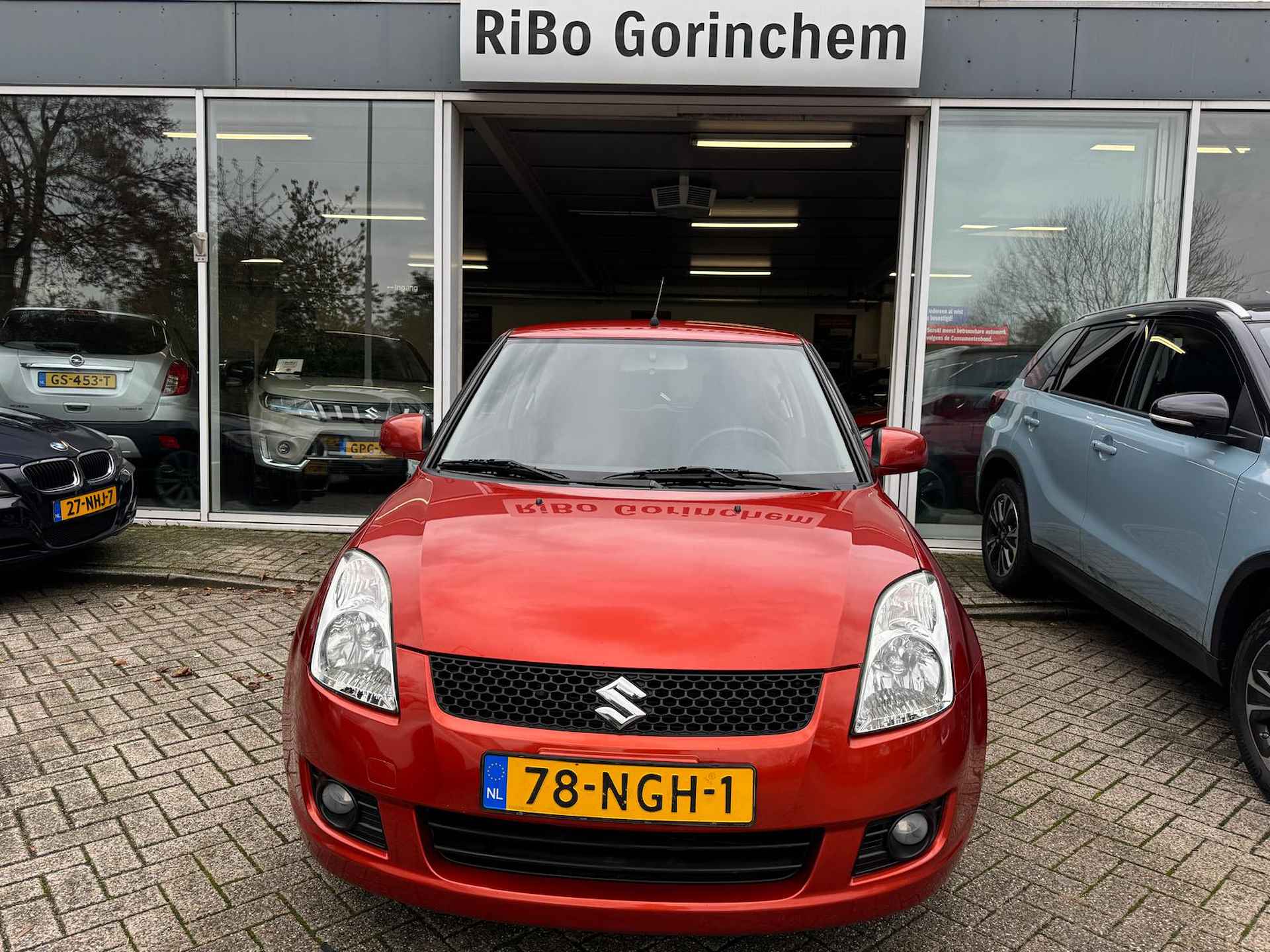 SUZUKI Swift 1.3 3D Limited - 8/27