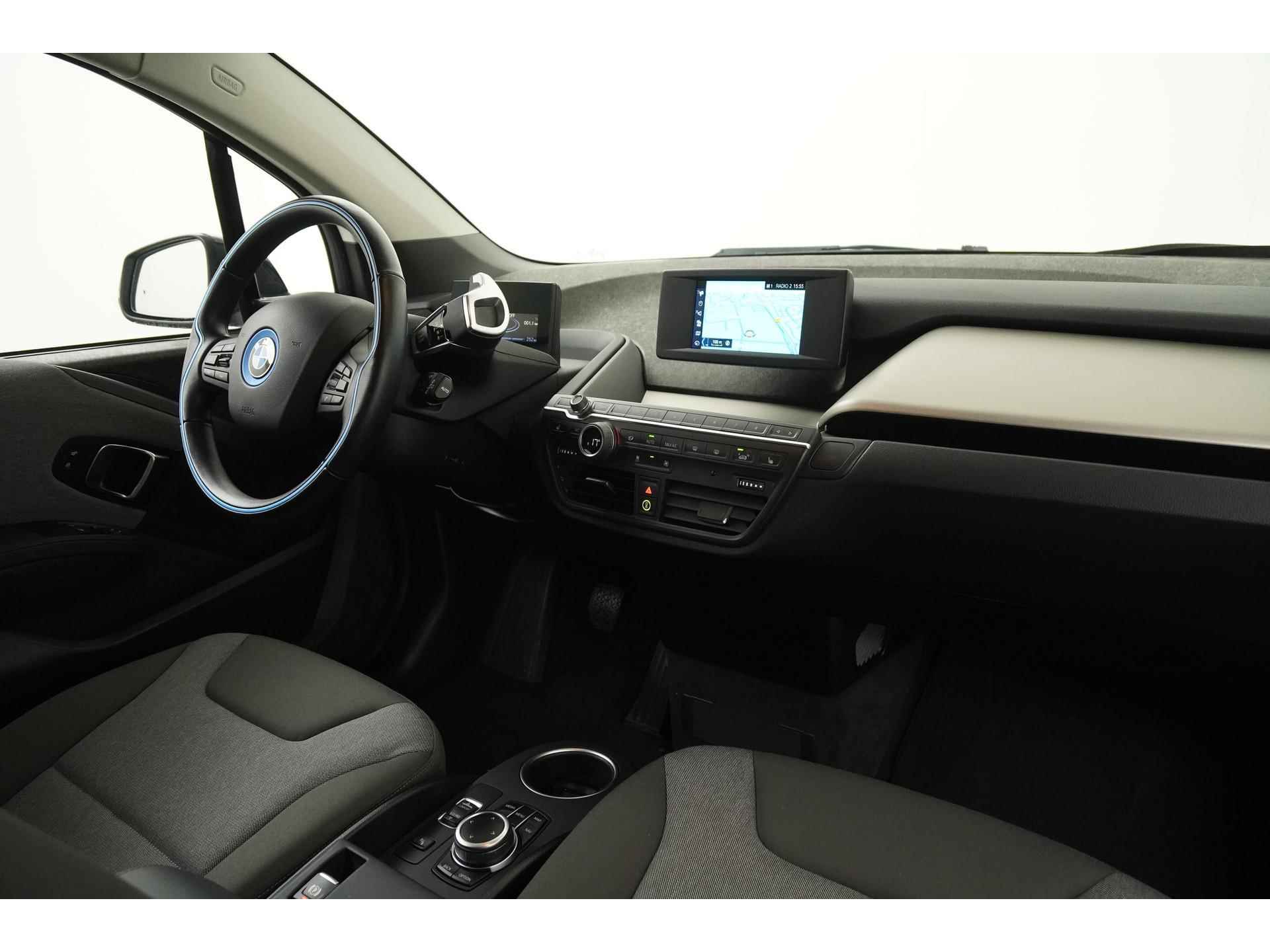 BMW i3 Basis 120Ah 42 kWh | Camera | Driving Assistant Plus | Warmtepomp | Comfort pakket |  Zondag Open! - 2/39