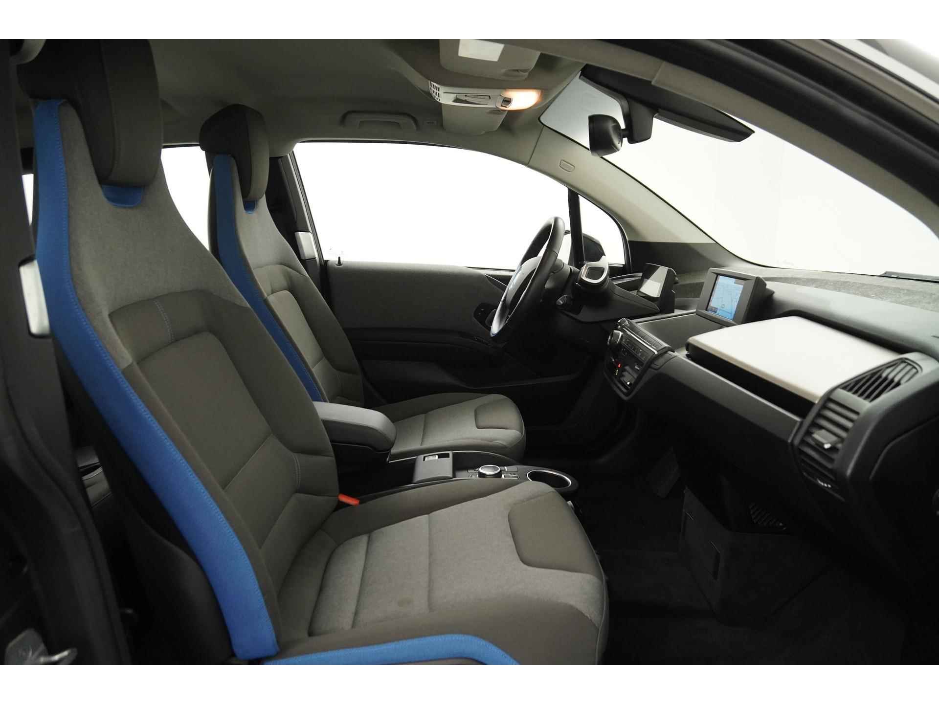 BMW i3 Basis 120Ah 42 kWh | Camera | Driving Assistant Plus | Warmtepomp | Comfort pakket |  Zondag Open! - 3/39