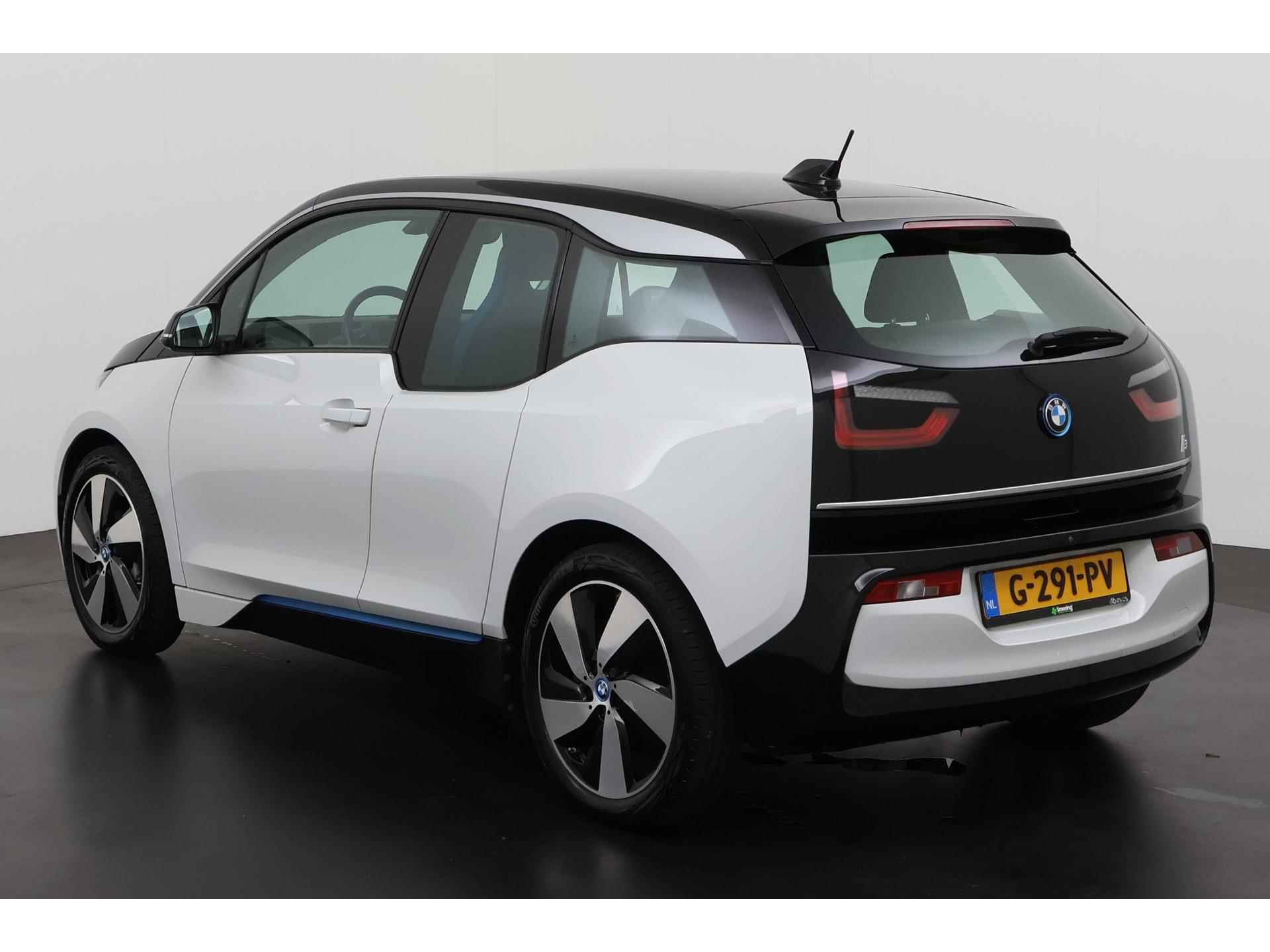 BMW i3 Basis 120Ah 42 kWh | Camera | Driving Assistant Plus | Warmtepomp | Comfort pakket |  Zondag Open! - 6/39