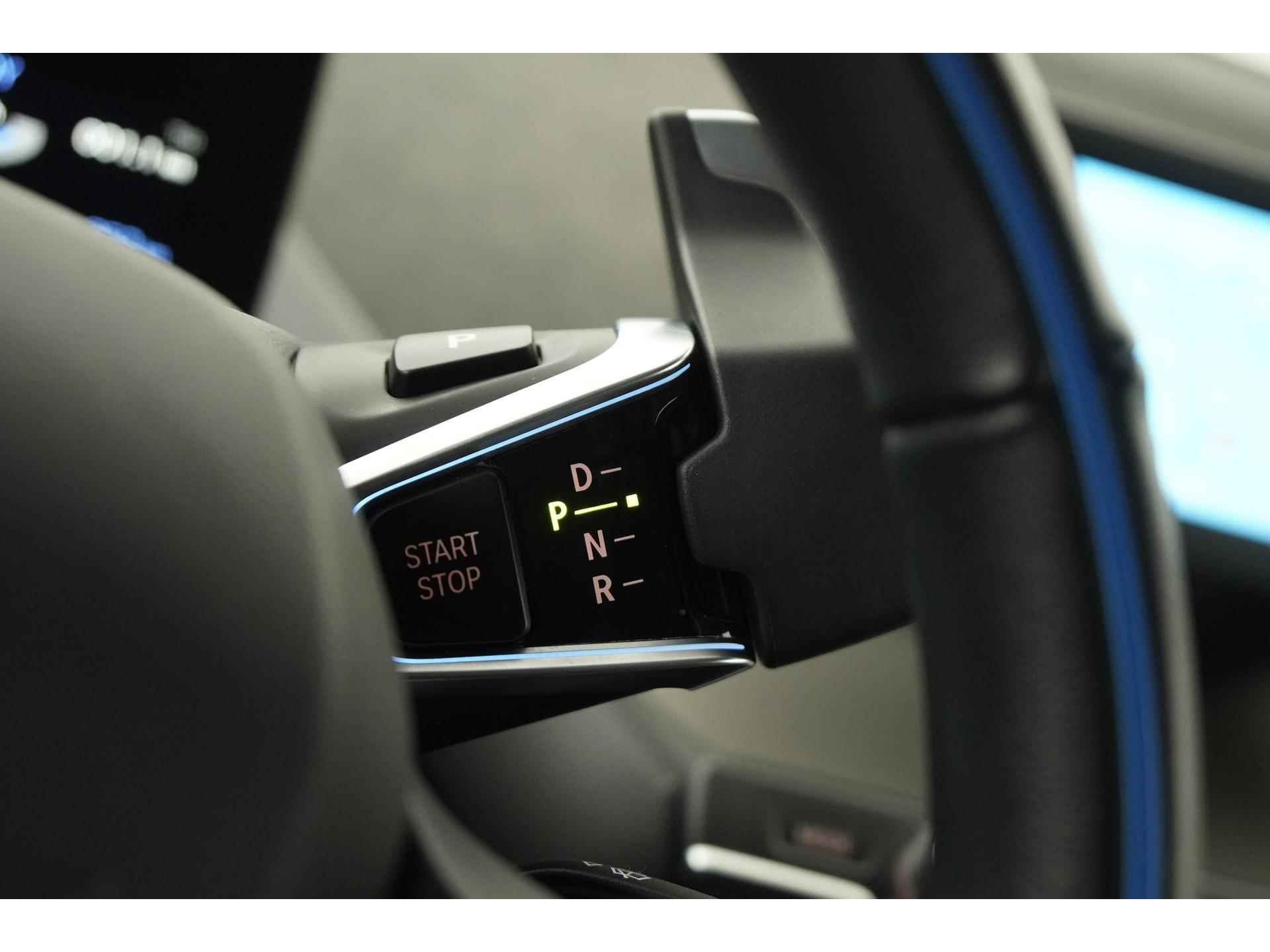 BMW i3 Basis 120Ah 42 kWh | Camera | Driving Assistant Plus | Warmtepomp | Comfort pakket |  Zondag Open! - 11/39