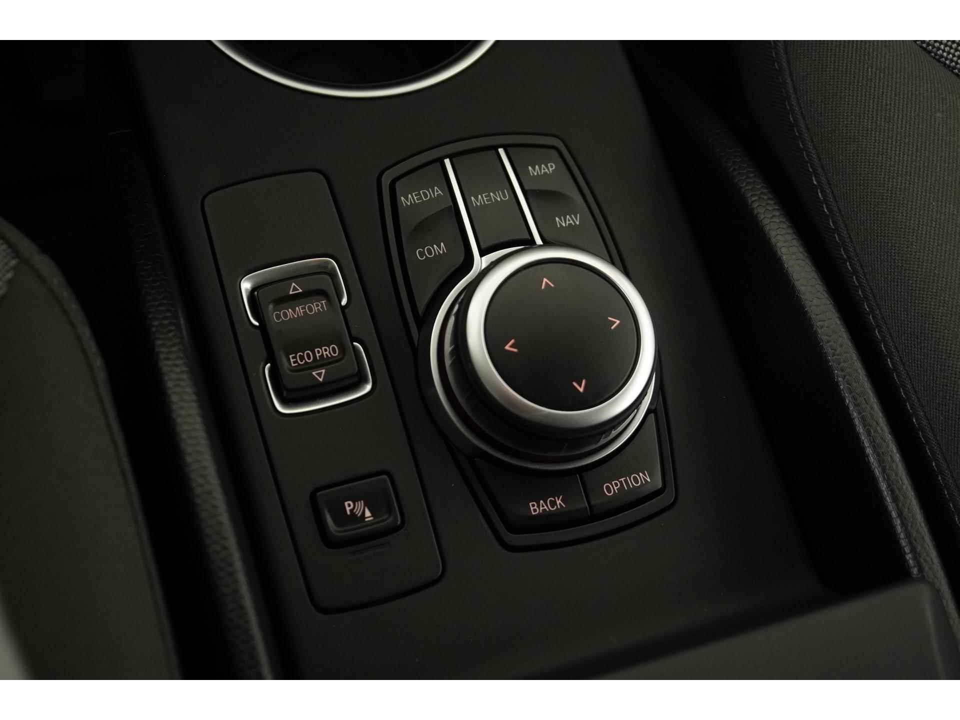 BMW i3 Basis 120Ah 42 kWh | Camera | Driving Assistant Plus | Warmtepomp | Comfort pakket |  Zondag Open! - 12/39