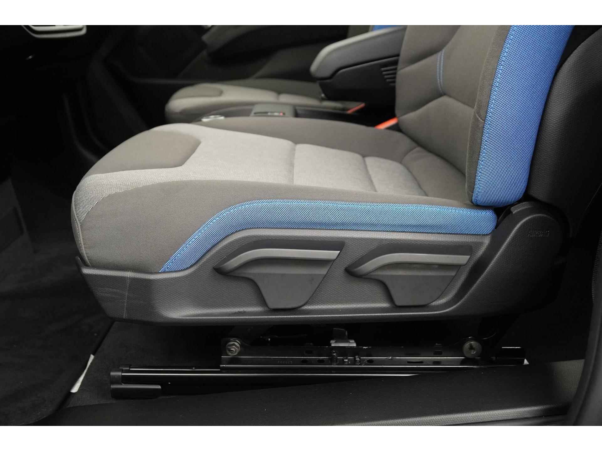 BMW i3 Basis 120Ah 42 kWh | Camera | Driving Assistant Plus | Warmtepomp | Comfort pakket |  Zondag Open! - 29/39