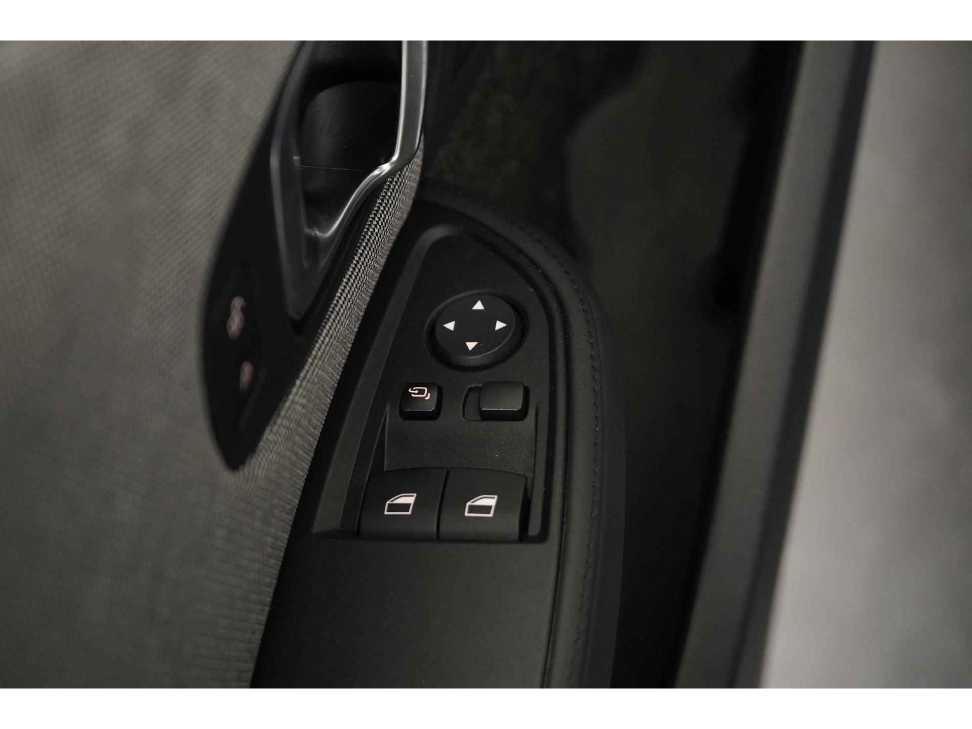 BMW i3 Basis 120Ah 42 kWh | Camera | Driving Assistant Plus | Warmtepomp | Comfort pakket |  Zondag Open! - 36/39