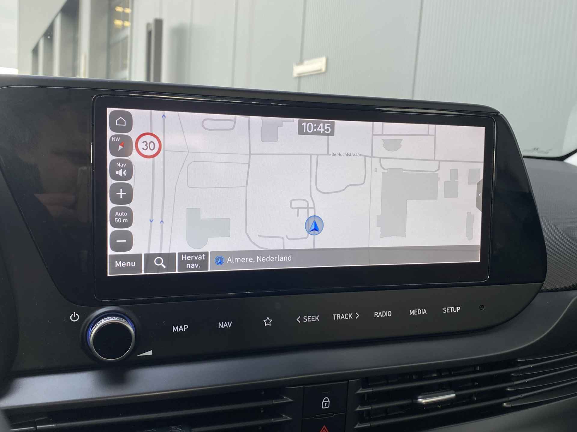 Hyundai i20 1.0 T-GDI 100pk Comfort Smart | Airco | Carplay | Camera | Navigatie | 16" Lichtmetaal | Cruisecontrol | Dodehoekdetectie | Park - 27/31