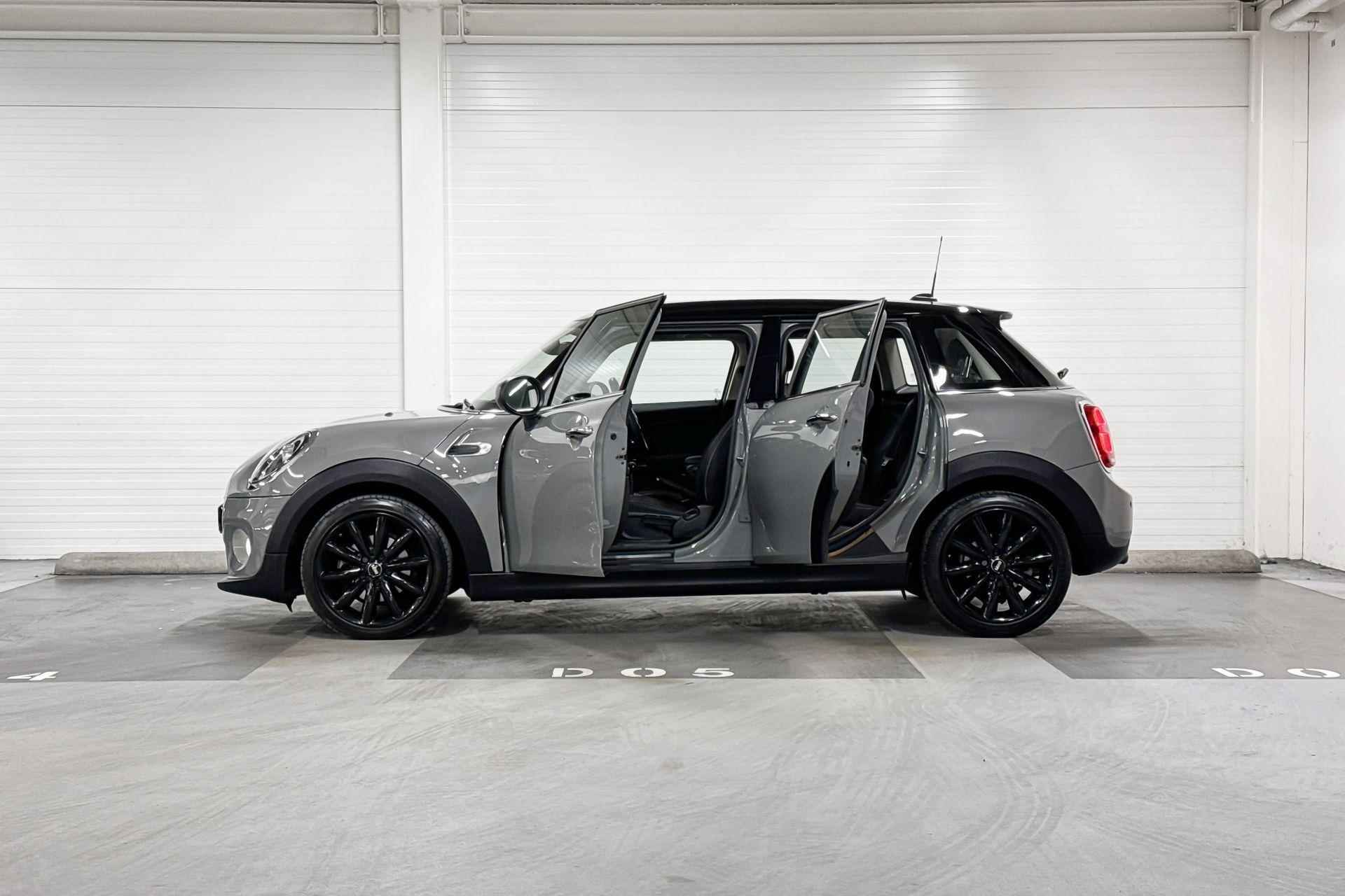 MINI 5-deurs Cooper Pepper | Apple CarPlay | Park Distance Control | Navigatiesysteem - 3/24