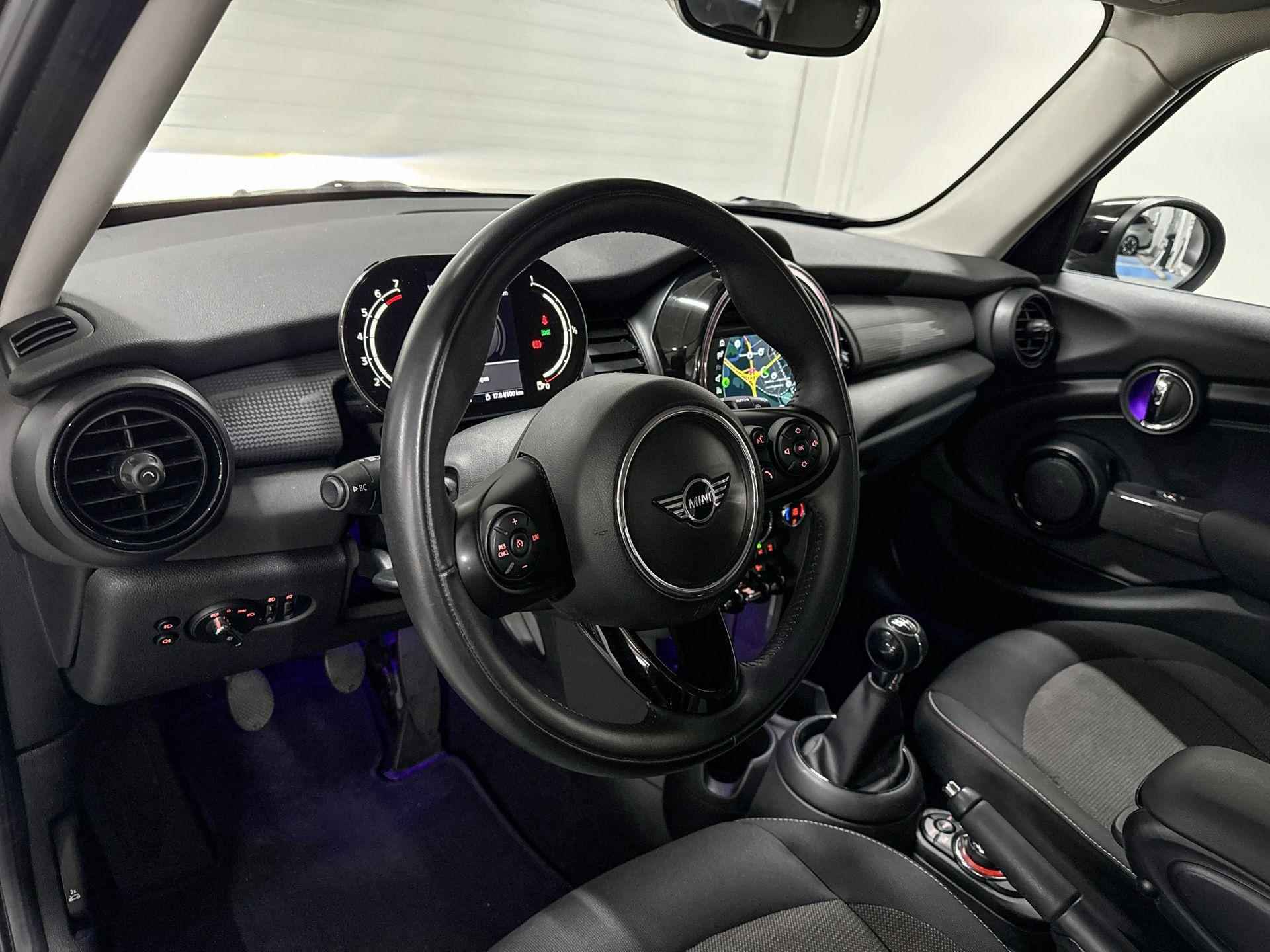 MINI 5-deurs Cooper Pepper | Apple CarPlay | Park Distance Control | Navigatiesysteem - 24/24