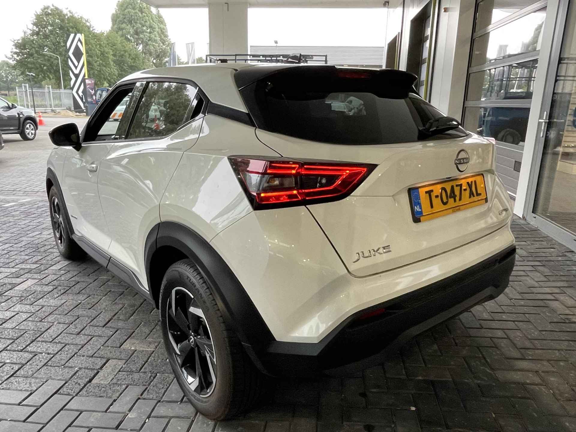 Nissan Juke 1.6 Hybrid 143 N-Connecta - 10/24