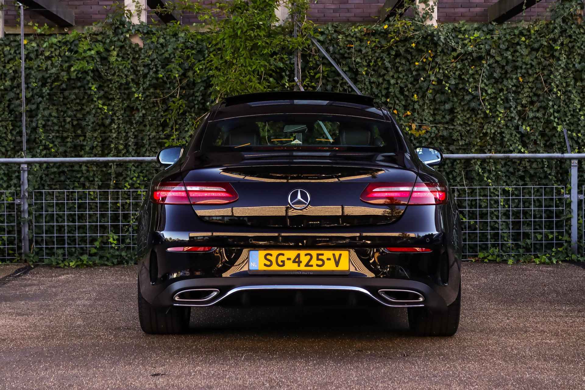 Mercedes-Benz E-klasse E 200 Coupé Automaat AMG Line | Premium Pakket | Panoramadak | Comand Online | Burmester Audio | Multibeam LED | Memory | Parktronic | Spiegelpakket - 8/37