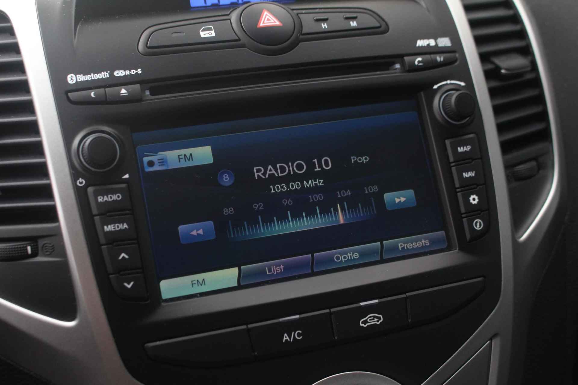 Hyundai ix20 1.4i Go! 90pk | Navigatie | Achteruitrijcamera | Lichtmetalen Velgen 16" - 22/32
