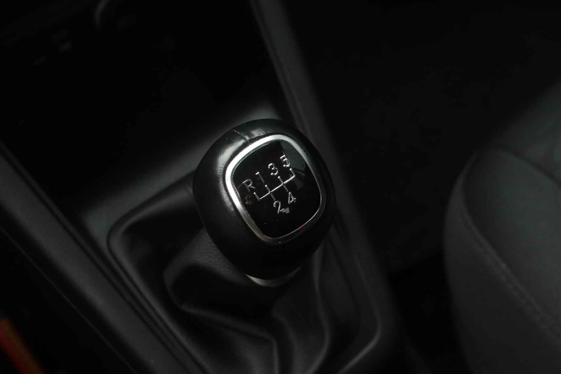 Hyundai ix20 1.4i Go! 90pk | Navigatie | Achteruitrijcamera | Lichtmetalen Velgen 16" - 25/32