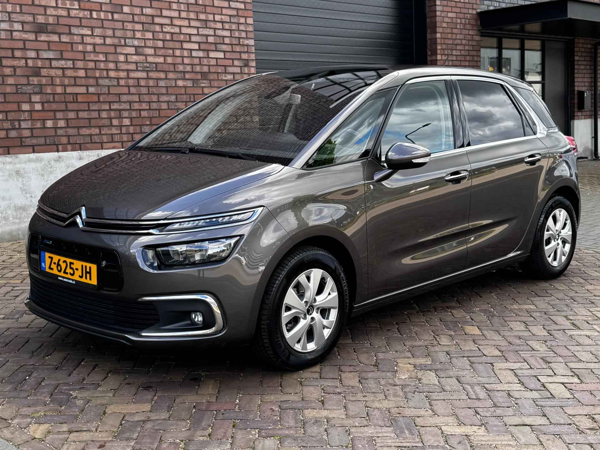 Citroen C4 Picasso 1.2 PureTech Feel / 130 PK / Trekhaak / Navigatie + Camera / Automaat / Climate control / 1e Eigenaar - 14/51