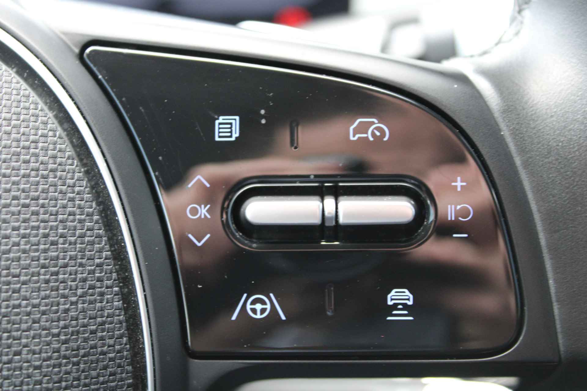 Hyundai IONIQ 5 73 kWh 218pk Style Automaat | Climate | Camera | Keyless | Full Led | Navigatie | 19" Lichtmetaal | Adaptieve Cruisecontrol - 21/29