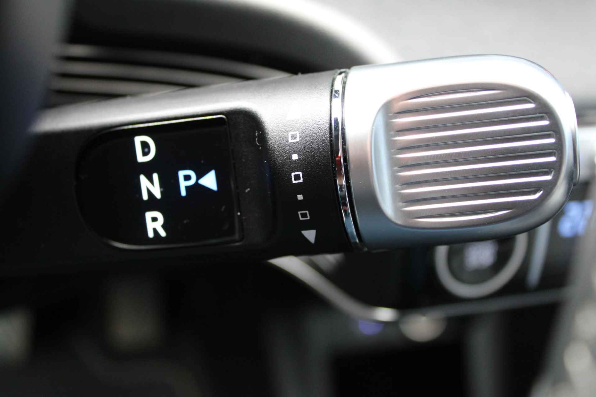 Hyundai IONIQ 5 73 kWh 218pk Style Automaat | Climate | Camera | Keyless | Full Led | Navigatie | 19" Lichtmetaal | Adaptieve Cruisecontrol - 22/29