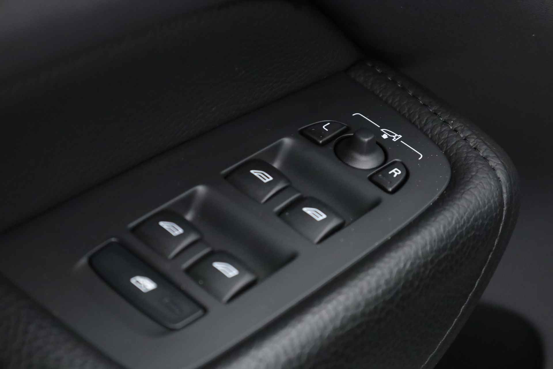 Volvo XC60 2.0 Recharge T6 AWD Inscription | Pano | Pilot Assist | Harman Kardon | 360cam | Stoel-Stuurverw. | Leder - 8/38