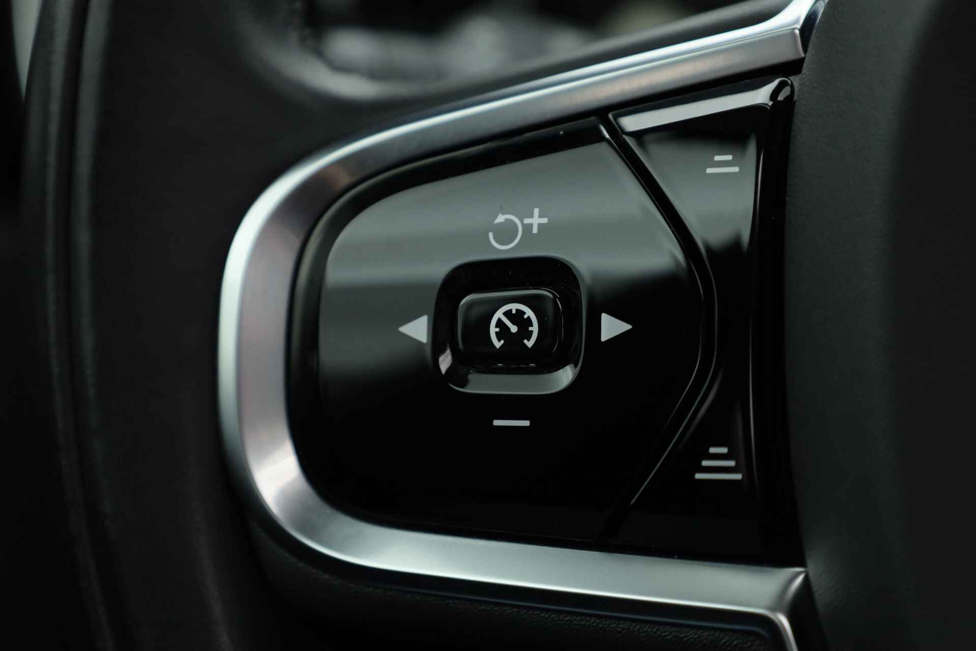 Volvo XC60 2.0 Recharge T6 AWD Inscription | Pano | Pilot Assist | Harman Kardon | 360cam | Stoel-Stuurverw. | Leder - 11/38