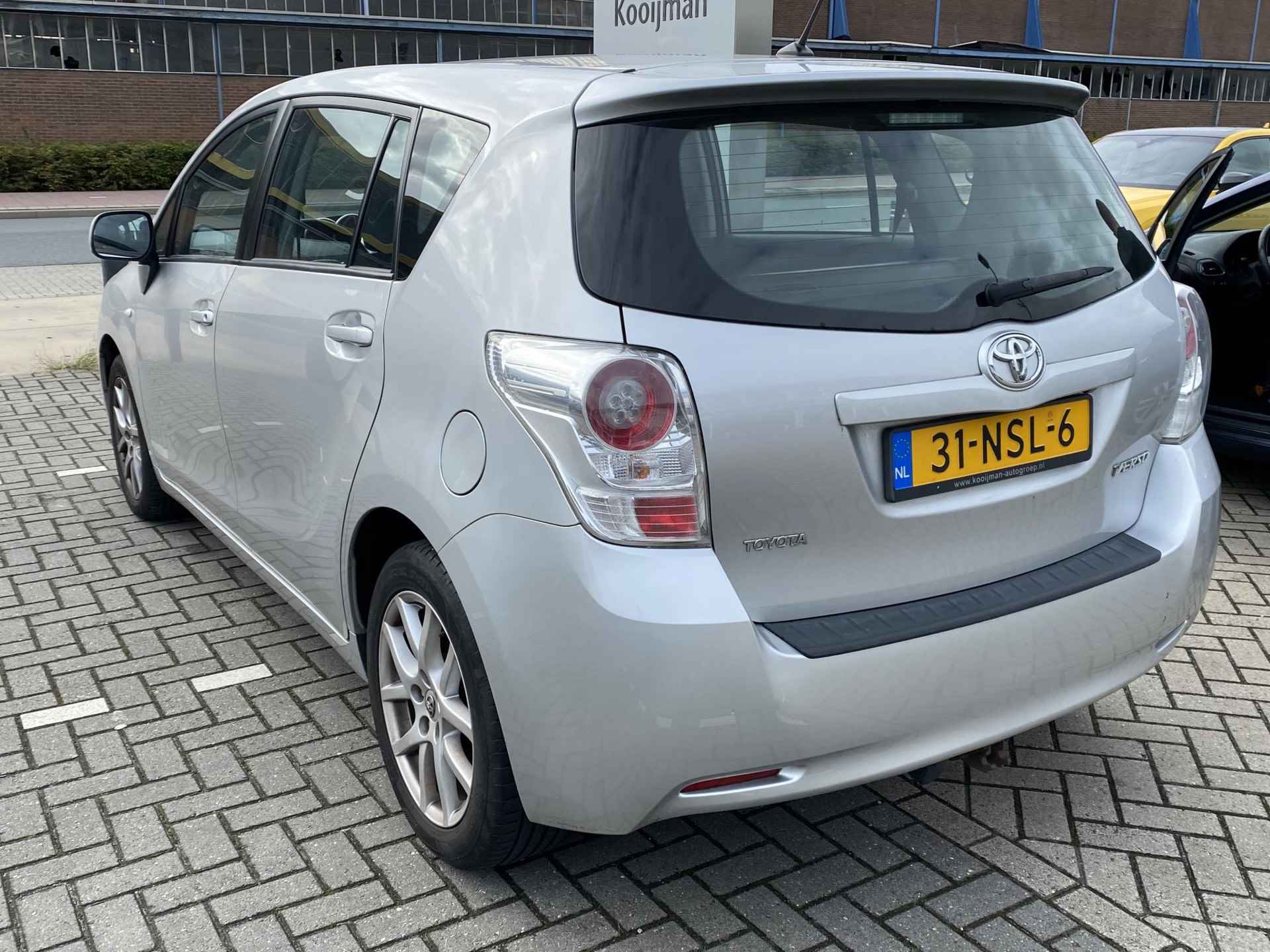 Toyota Verso 1.8 VVT-i Business , Met Panoramadak, Achteruitrij camera, Centrale deurvergrendeling met afst.bediening, Elektr. Climate control, Full map navigatie, Alarm Klasse I - 24/28