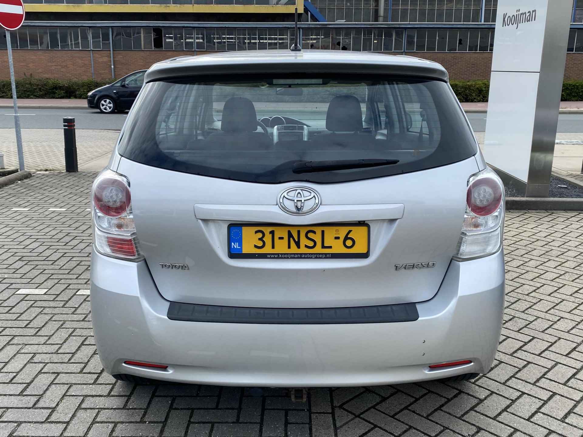 Toyota Verso 1.8 VVT-i Business , Met Panoramadak, Achteruitrij camera, Centrale deurvergrendeling met afst.bediening, Elektr. Climate control, Full map navigatie, Alarm Klasse I - 27/28