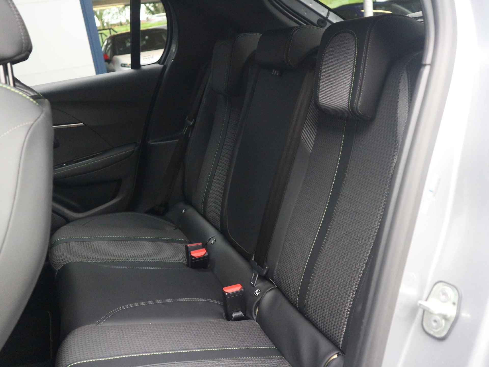 Peugeot 208 1.2 100pk GT Pack Cruise Control | Apple Carplay | Navigatie | Achteruitrijcamera - 16/42