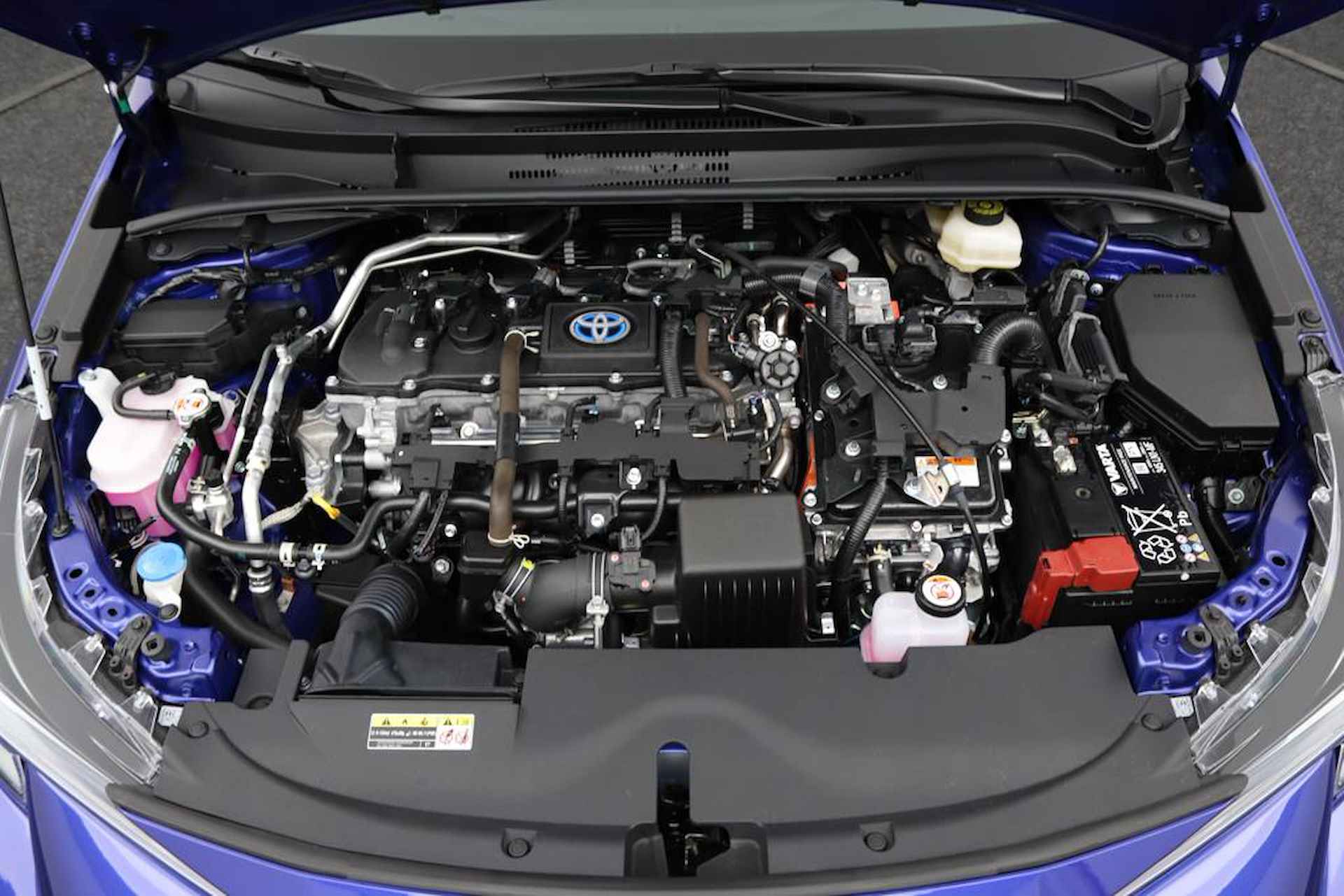 Toyota Corolla Hybrid 140 GR Sport - 34/47