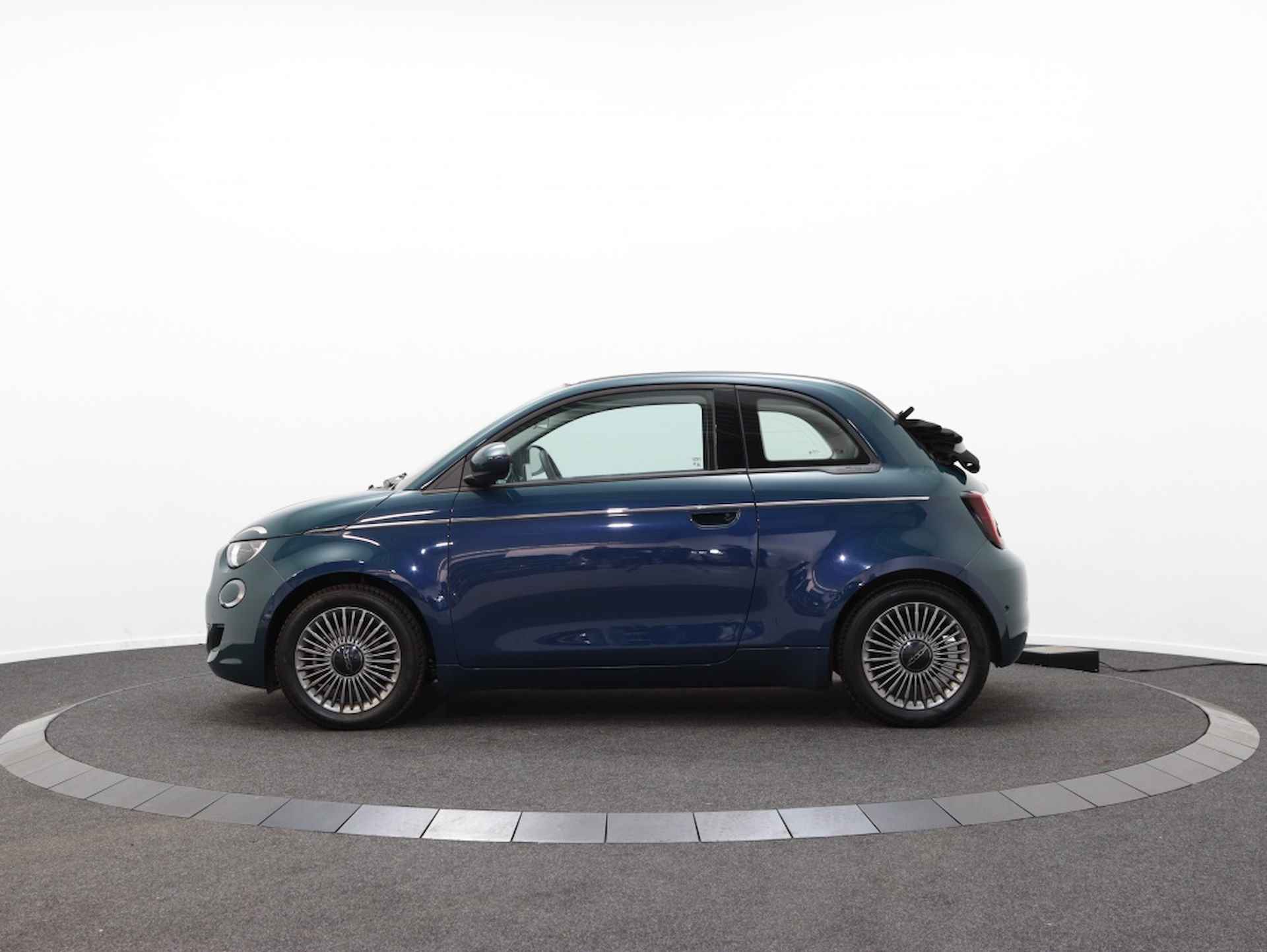 Fiat 500 Cabrio Icon 42 kWh | DAB | Camera | Carplay | Keyless | PLT 339 | - 11/52