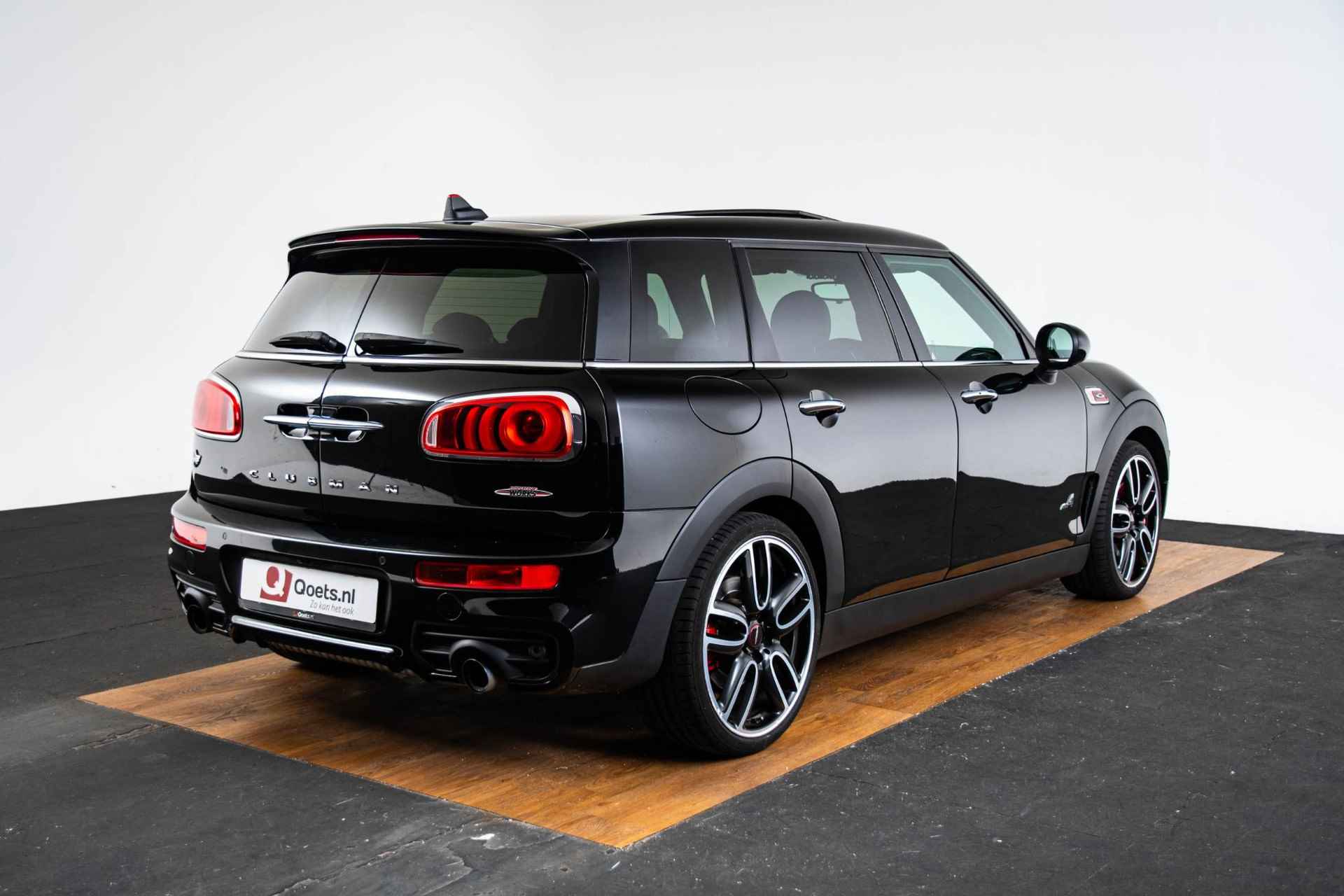 Mini Mini Clubman 2.0 John Cooper Works ALL4 Chili Panoramadak - Harman Kardon - Head-Up Display - LED koplampen - PDC voor/achter - Sportonderstel - Performance control - 2/64