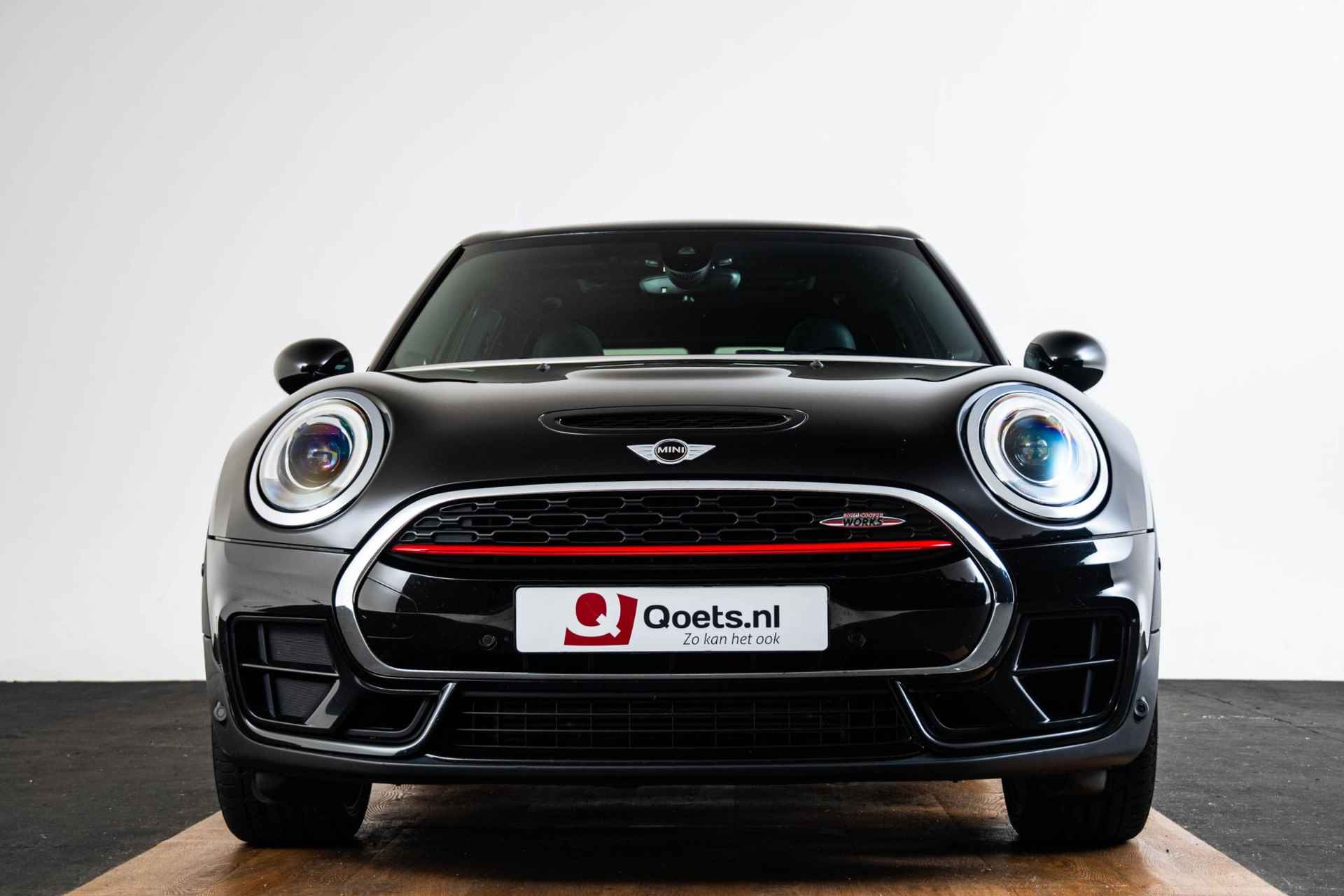 Mini Mini Clubman 2.0 John Cooper Works ALL4 Chili Panoramadak - Harman Kardon - Head-Up Display - LED koplampen - PDC voor/achter - Sportonderstel - Performance control - 8/64