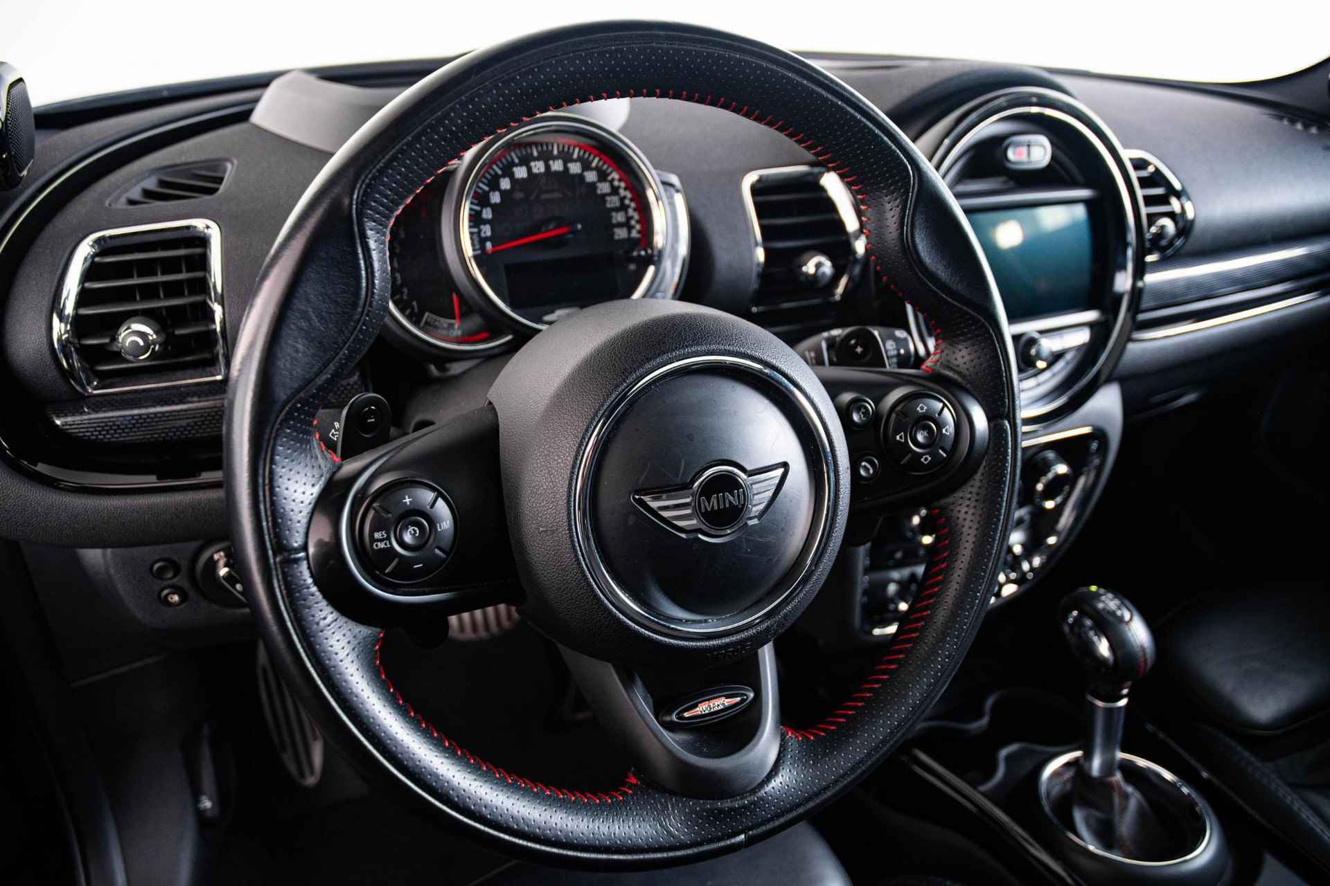 Mini Mini Clubman 2.0 John Cooper Works ALL4 Chili Panoramadak - Harman Kardon - Head-Up Display - LED koplampen - PDC voor/achter - Sportonderstel - Performance control - 11/64