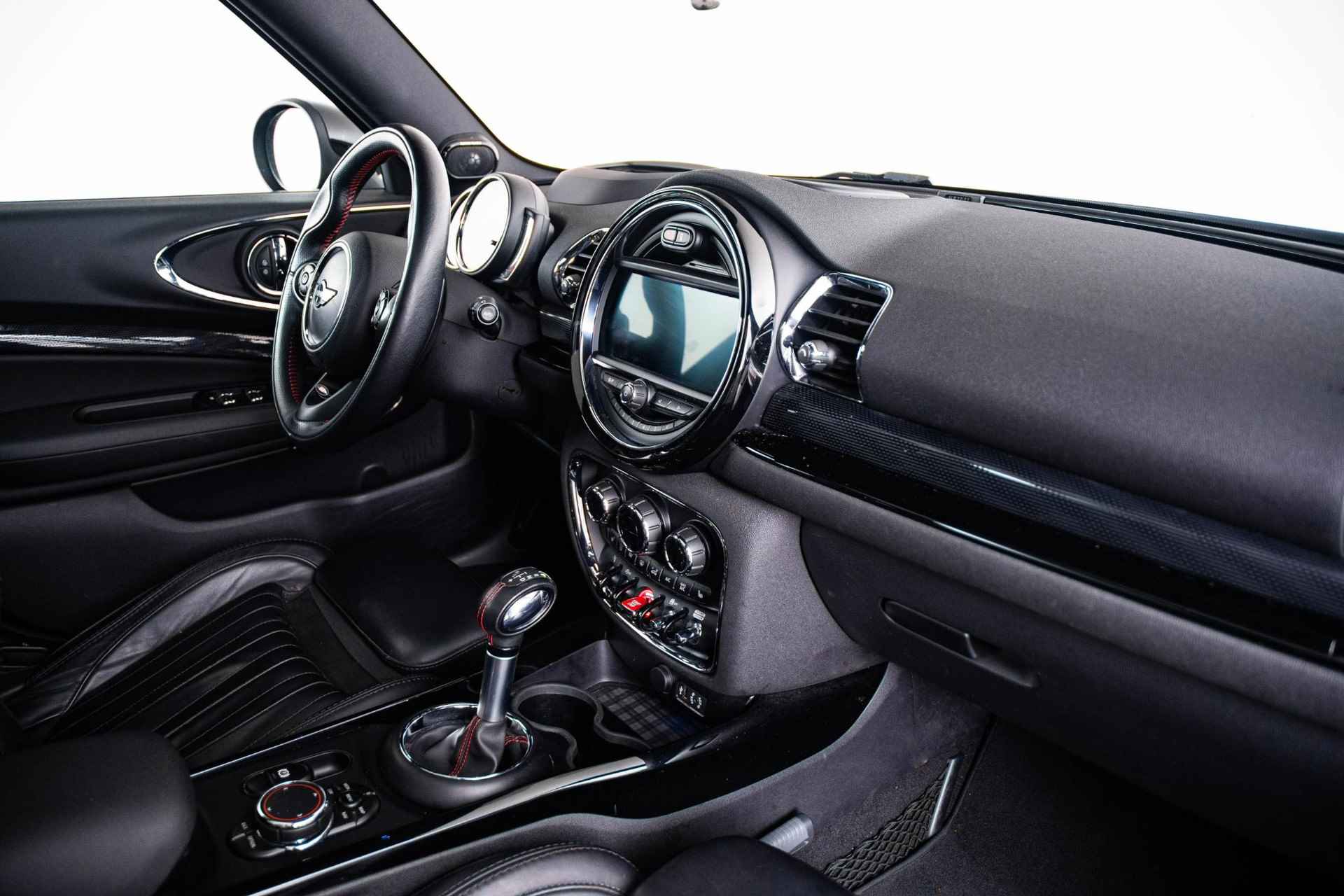 Mini Mini Clubman 2.0 John Cooper Works ALL4 Chili Panoramadak - Harman Kardon - Head-Up Display - LED koplampen - PDC voor/achter - Sportonderstel - Performance control - 17/64