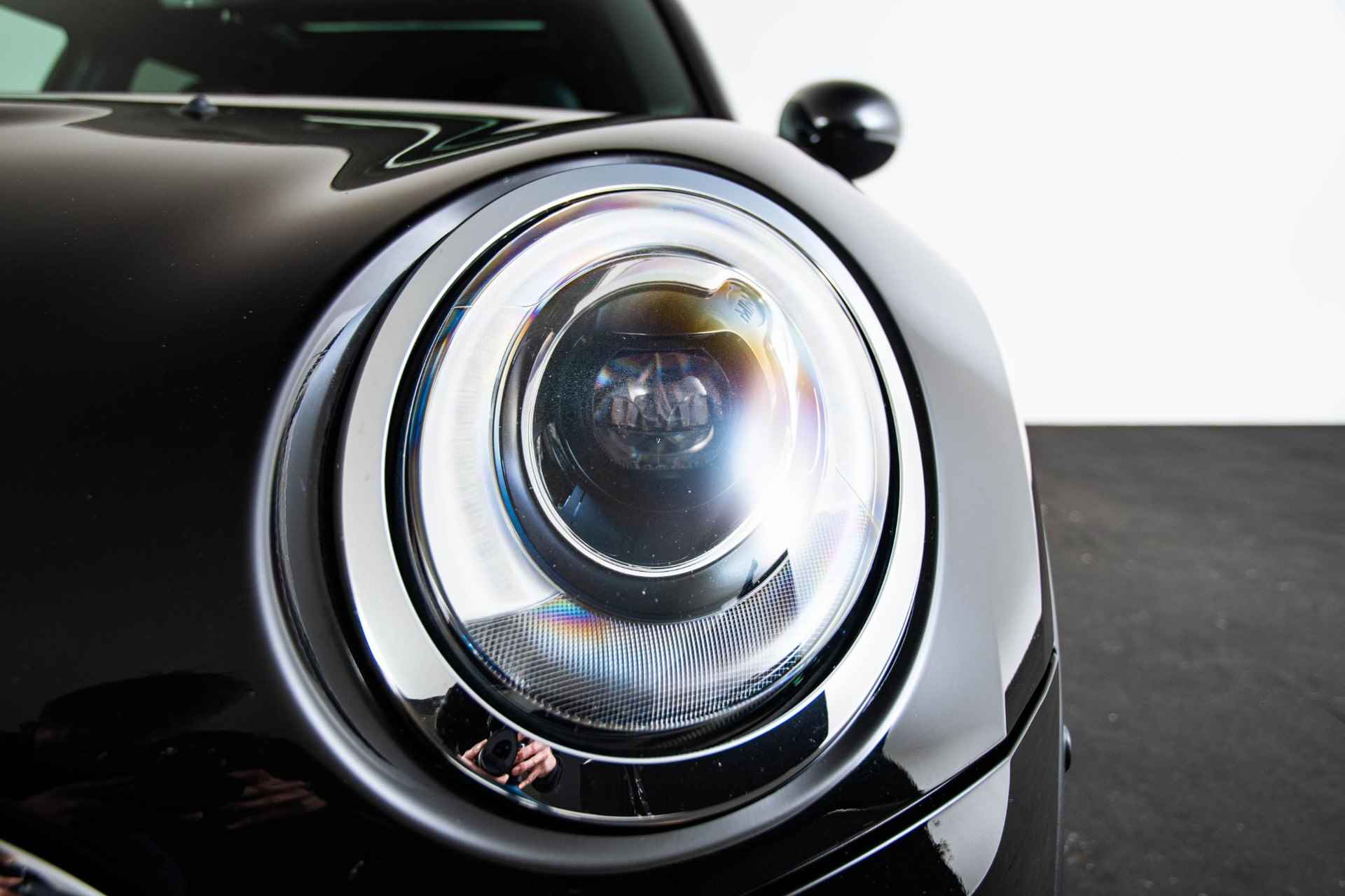 Mini Mini Clubman 2.0 John Cooper Works ALL4 Chili Panoramadak - Harman Kardon - Head-Up Display - LED koplampen - PDC voor/achter - Sportonderstel - Performance control - 29/64