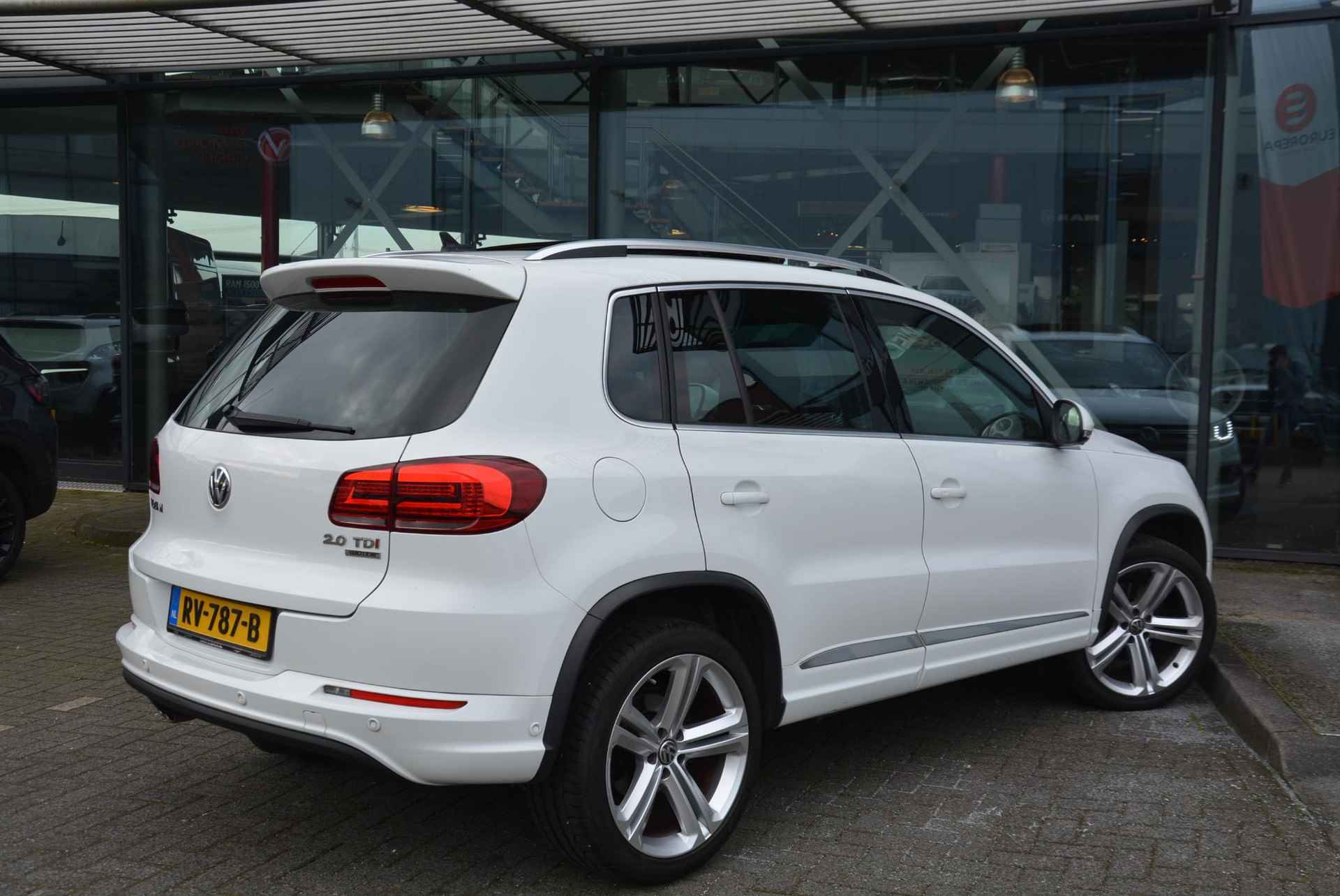 Volkswagen Tiguan 2.0 TDI R-Line Edition 4Motion - 8/34