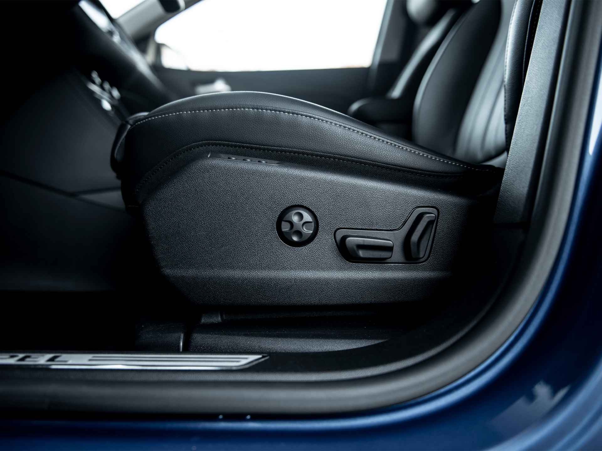 Opel Grandland X 1.6 Turbo Hybrid Innovation | 7,4kW lader | Leer | Memory Best.stoel | Full LED | Grootlichtassistent | Denon Audio | Navigatie | Elektr. achterklep - 10/59