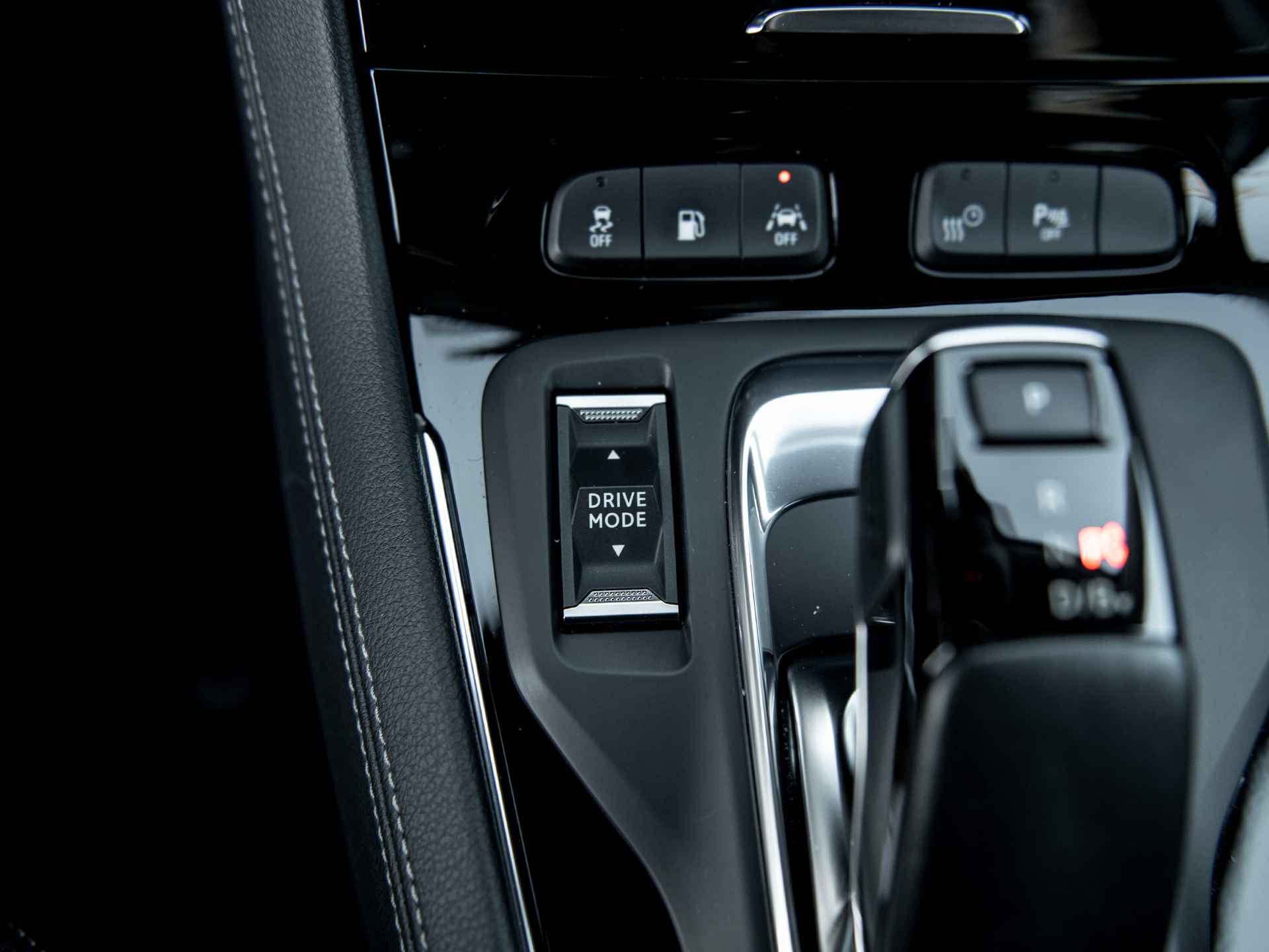 Opel Grandland X 1.6 Turbo Hybrid Innovation | 7,4kW lader | Leer | Memory Best.stoel | Full LED | Grootlichtassistent | Denon Audio | Navigatie | Elektr. achterklep - 16/59