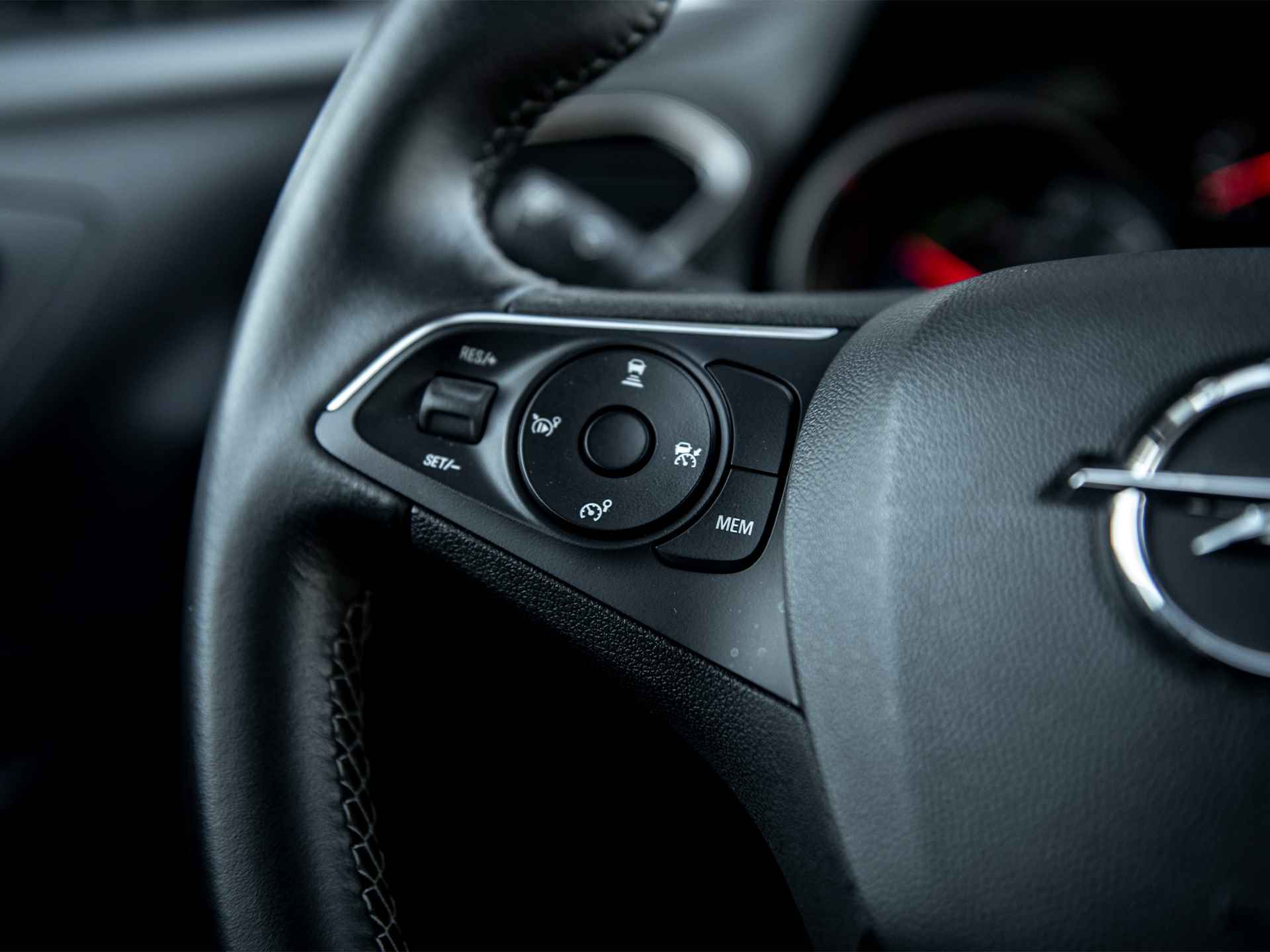Opel Grandland X 1.6 Turbo Hybrid Innovation | 7,4kW lader | Leer | Memory Best.stoel | Full LED | Grootlichtassistent | Denon Audio | Navigatie | Elektr. achterklep - 28/59
