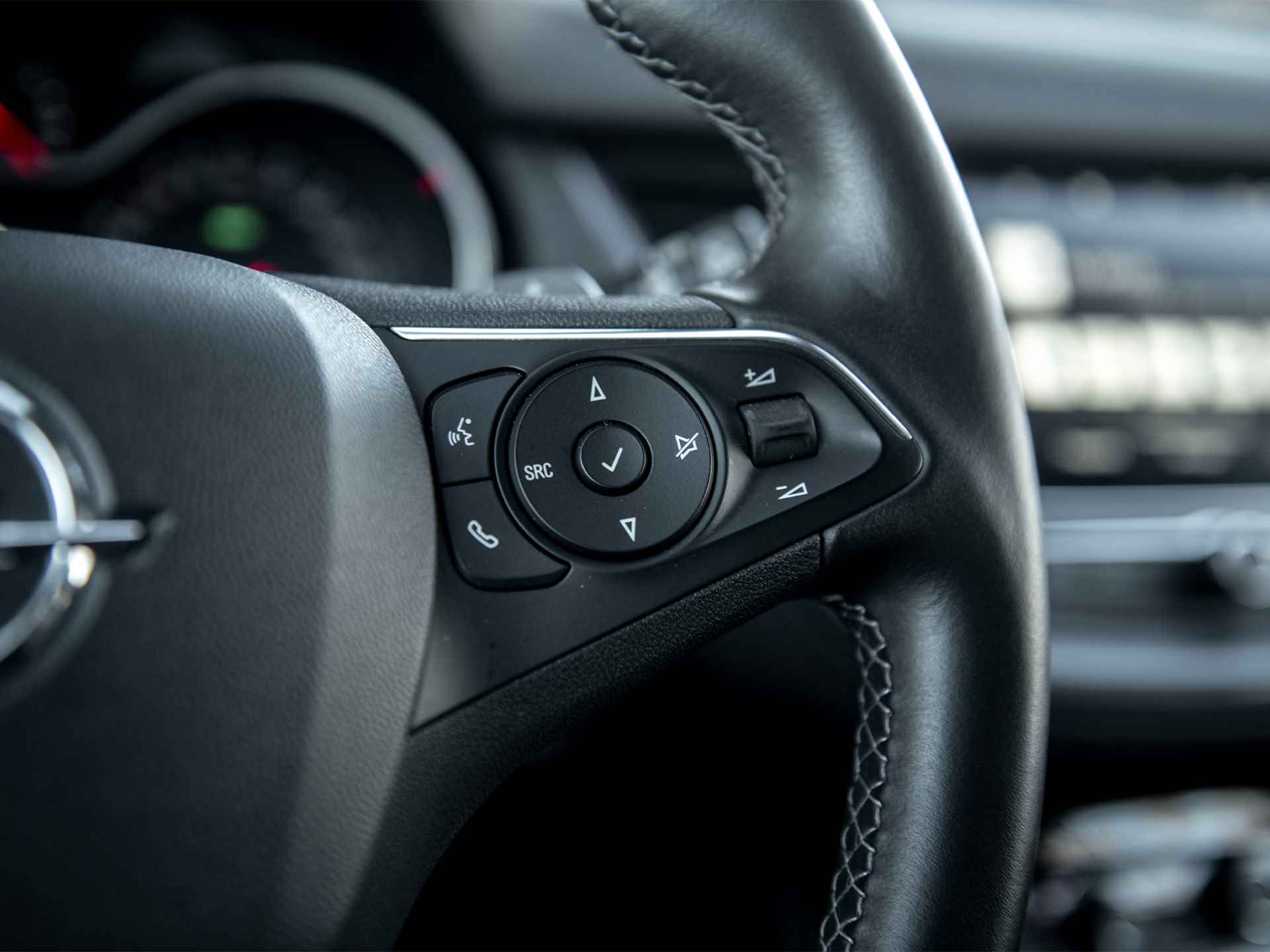 Opel Grandland X 1.6 Turbo Hybrid Innovation | 7,4kW lader | Leer | Memory Best.stoel | Full LED | Grootlichtassistent | Denon Audio | Navigatie | Elektr. achterklep - 29/59