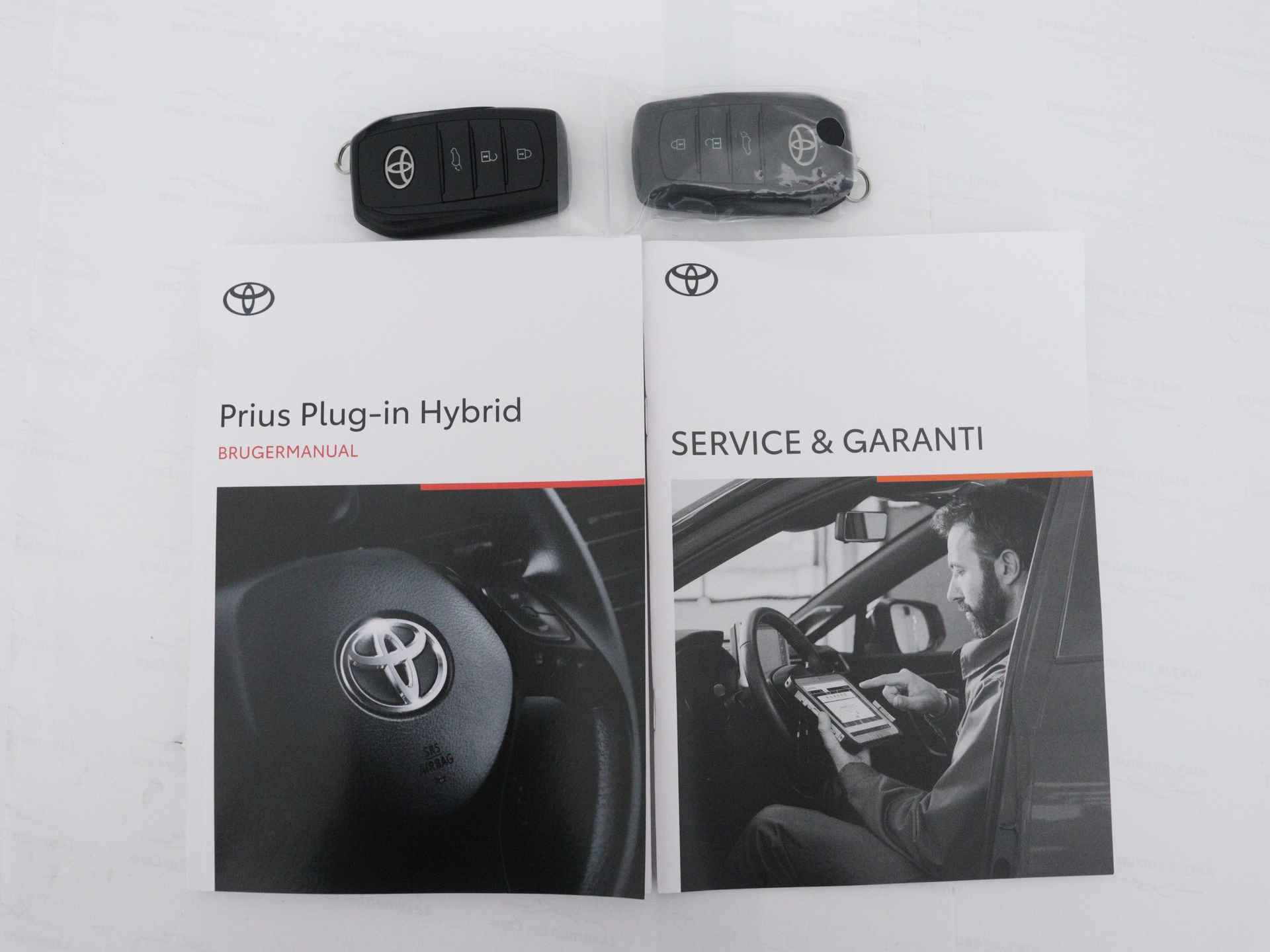 Toyota Prius 2.0 Plug-in Hybrid Executive Limited | Navigatie | Panoramadak | - 14/49