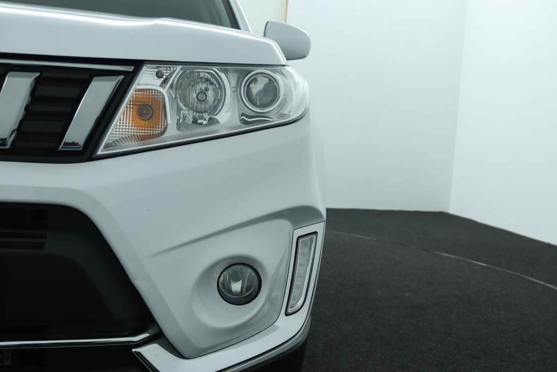 Suzuki Vitara 1.4 Boosterjet Select | Automaat | Cruise control | Climate control | Camera | Trekhaak afneembaar | Stoelverwarming | - 39/49