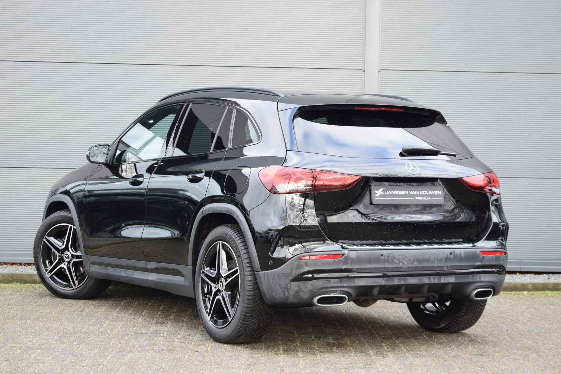 Mercedes-Benz GLA-klasse 180 Business Solution AMG / Widescreen / Navigatie / Stoelverwarming / Camera - 4/59