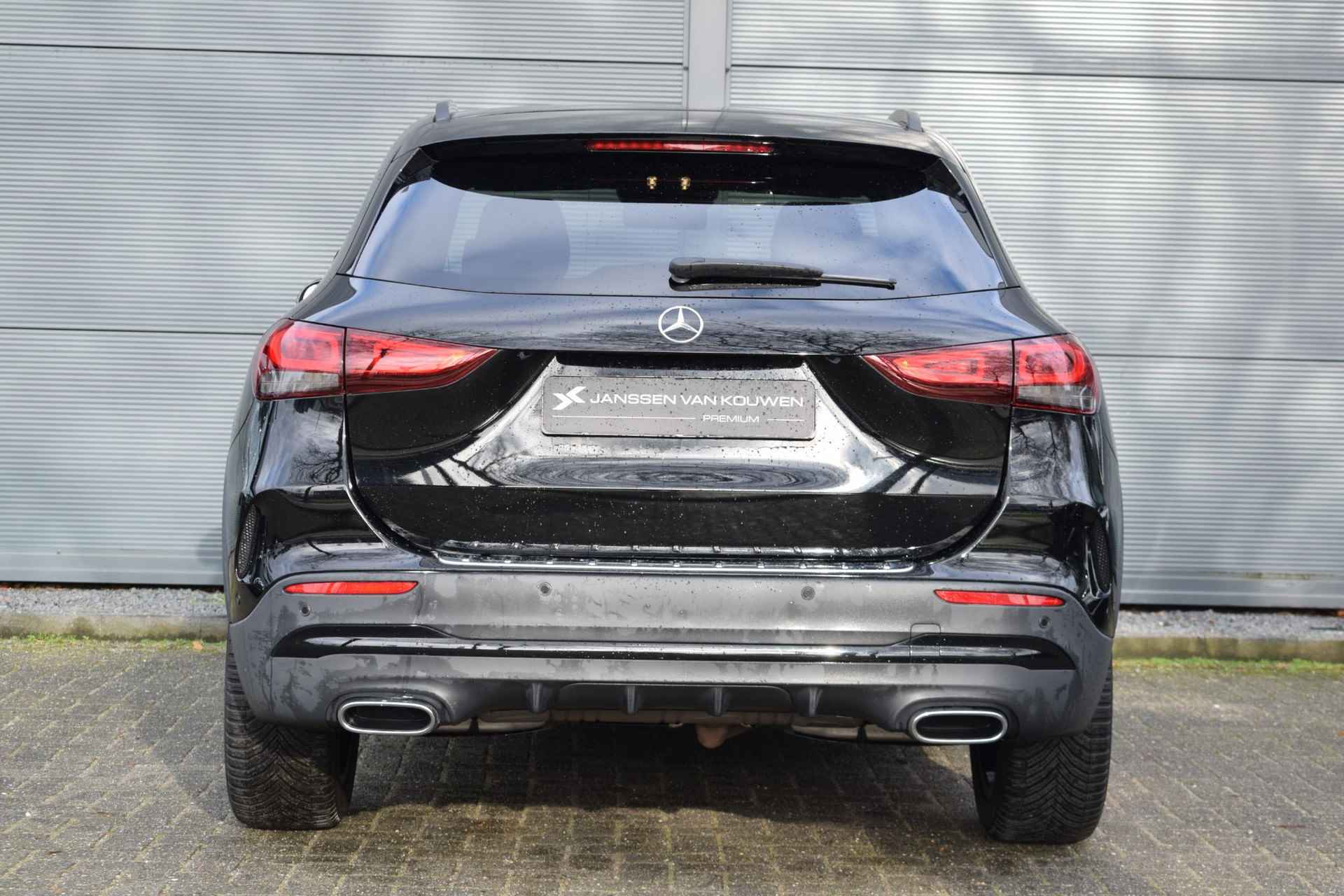 Mercedes-Benz GLA-klasse 180 Business Solution AMG / Widescreen / Navigatie / Stoelverwarming / Camera - 5/59