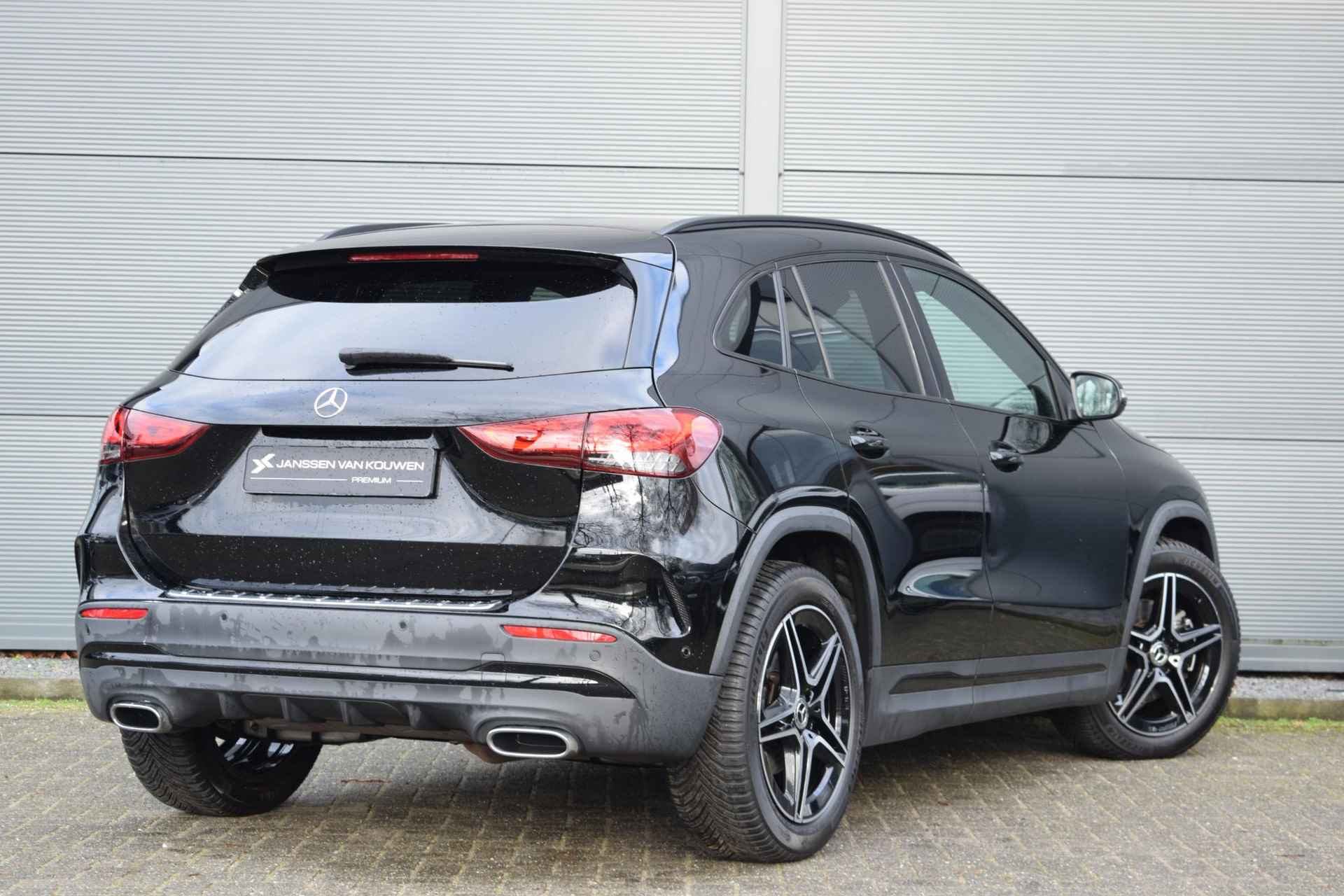 Mercedes-Benz GLA-klasse 180 Business Solution AMG / Widescreen / Navigatie / Stoelverwarming / Camera - 6/59