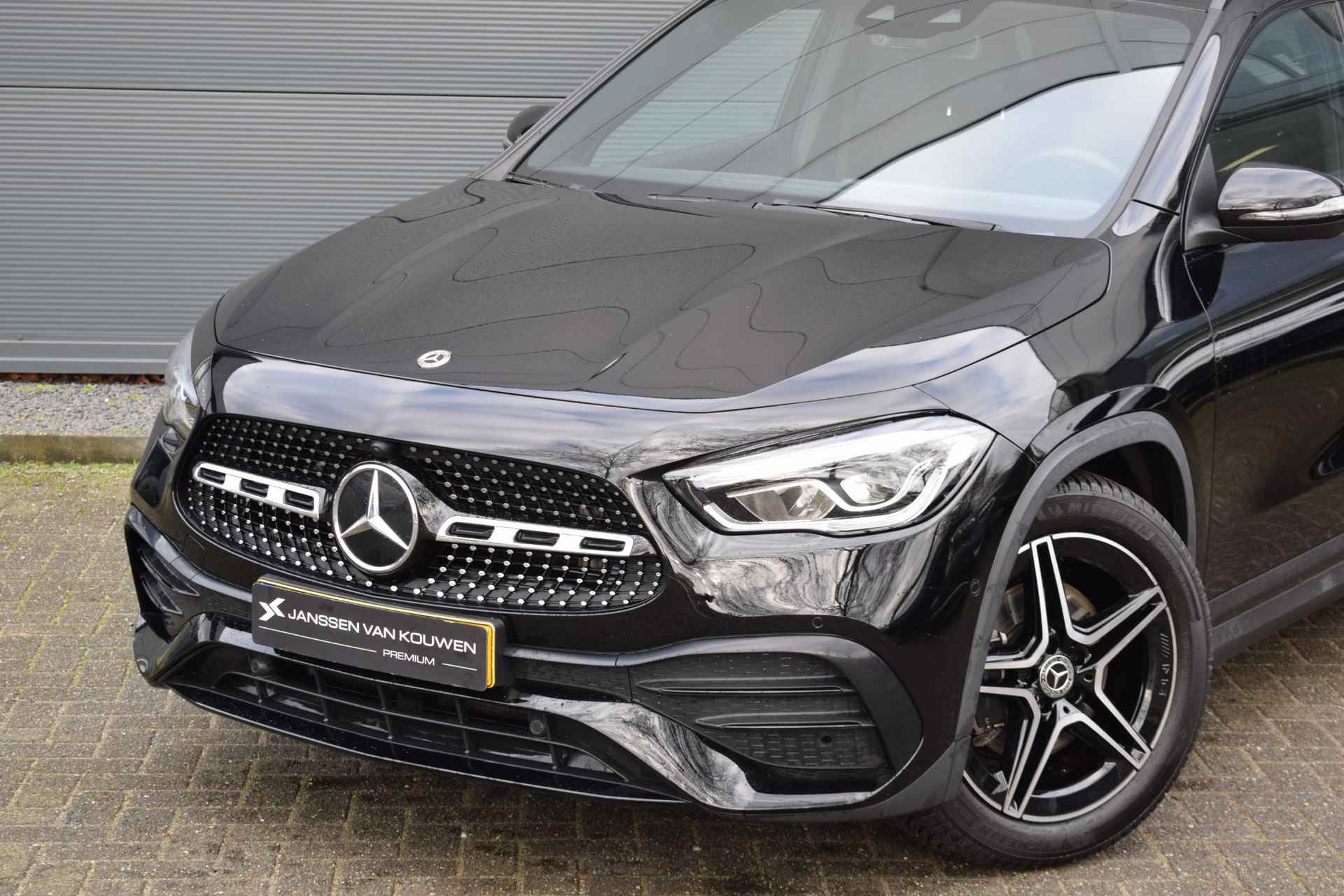 Mercedes-Benz GLA-klasse 180 Business Solution AMG / Widescreen / Navigatie / Stoelverwarming / Camera - 34/59