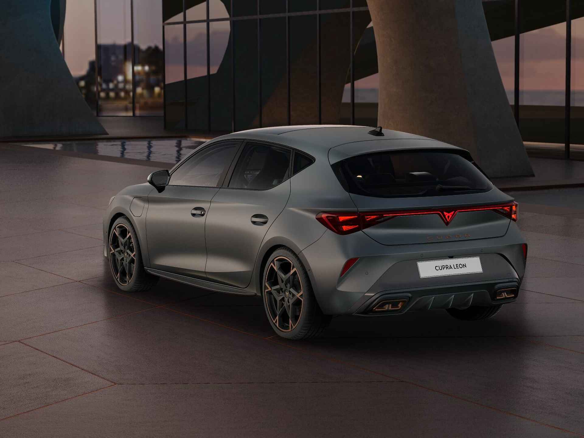 CUPRA Leon 1.5 TSI e-Hybrid 272 6DSG VZ Performance - 7/18