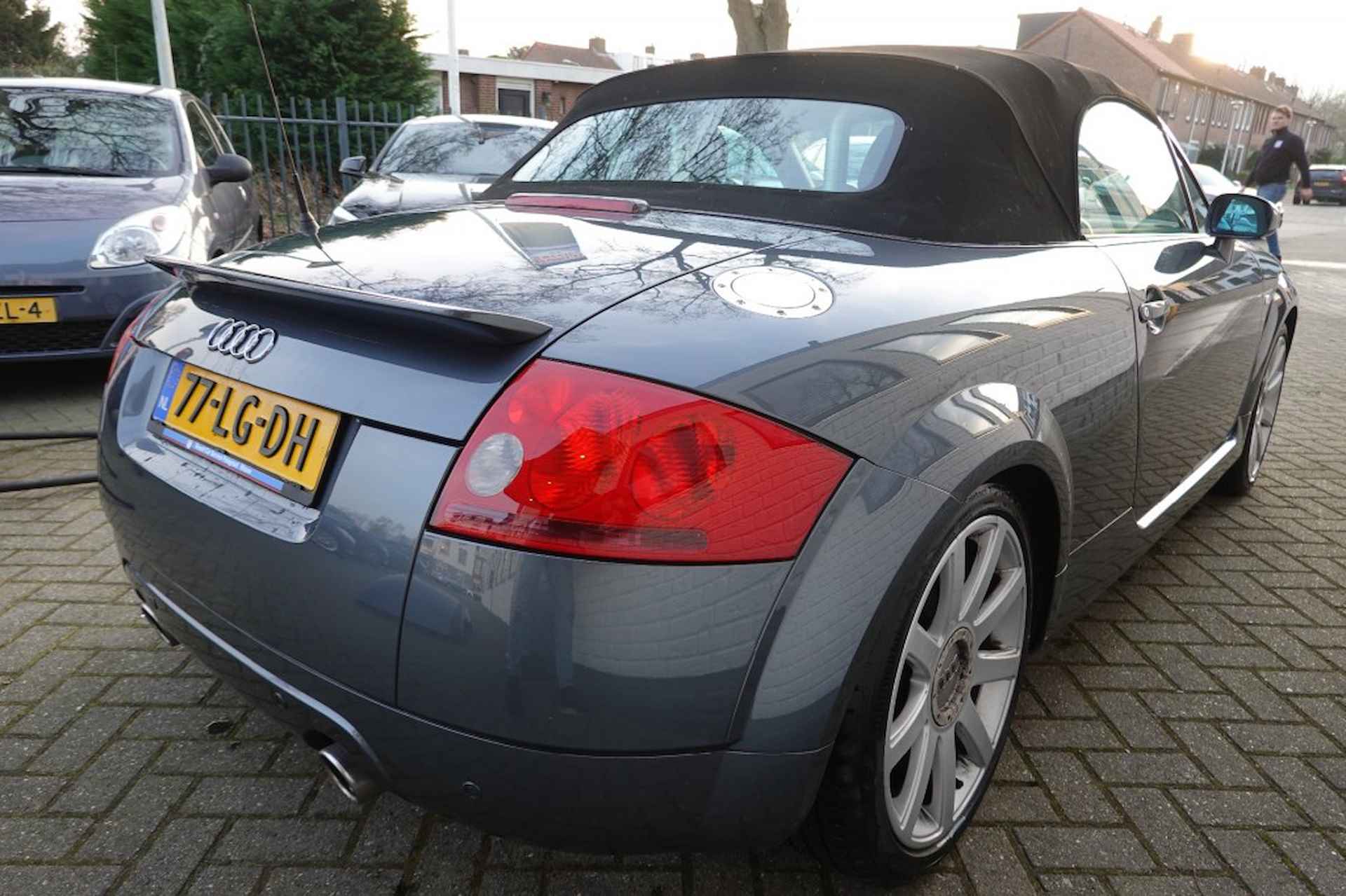 AUDI Tt 1.8 T QUATTRO ROADSTER  INCL Hardtop Schitterende auto YoungTime - 23/26