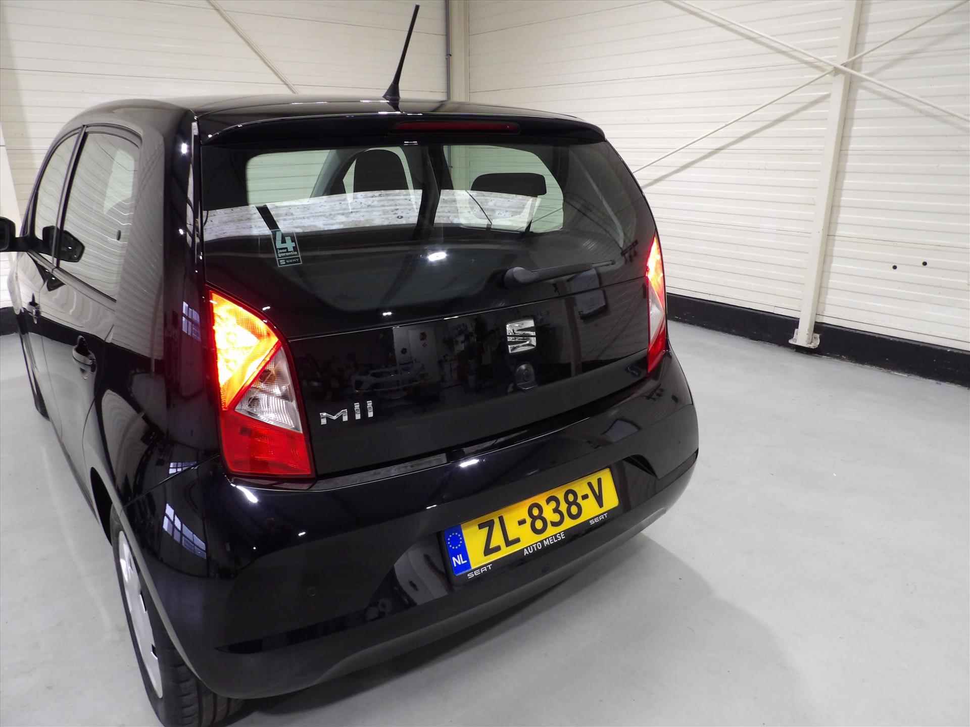 SEAT Mii 1.0 MPI 60pk Ecomotive Style Intense - 11/32