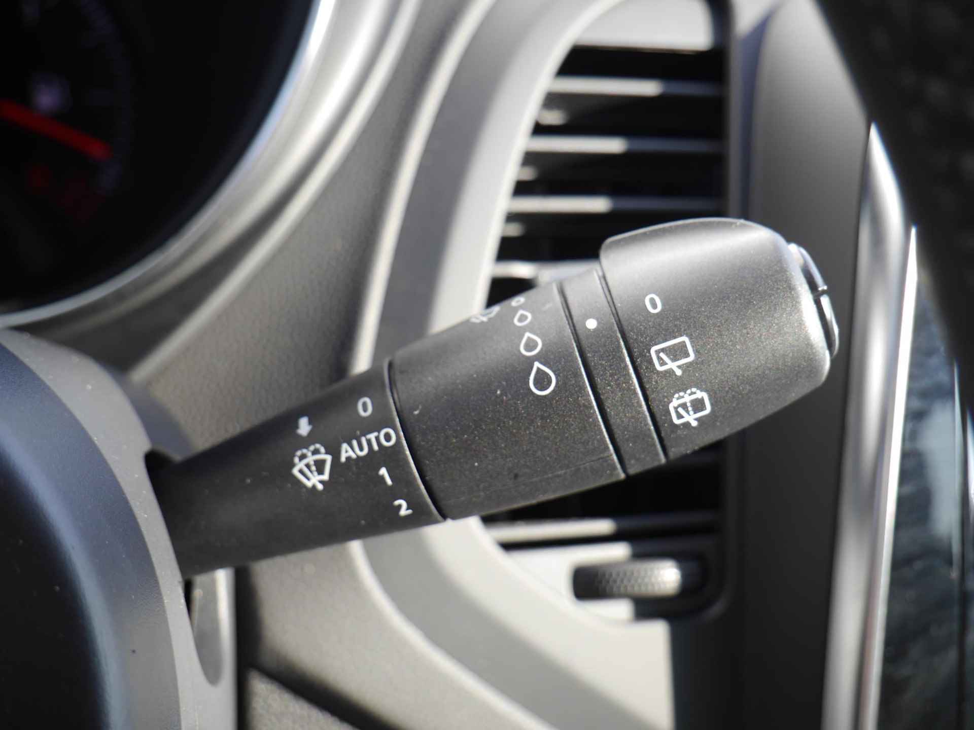 Renault Captur 0.9 TCe Intens 90PK | Keyless Entry | Camera | Navigatie R-Link | Parkeersensoren Voor & Achter | Start & Stopknop | Armsteun | Cruise Control | Airco - 30/53