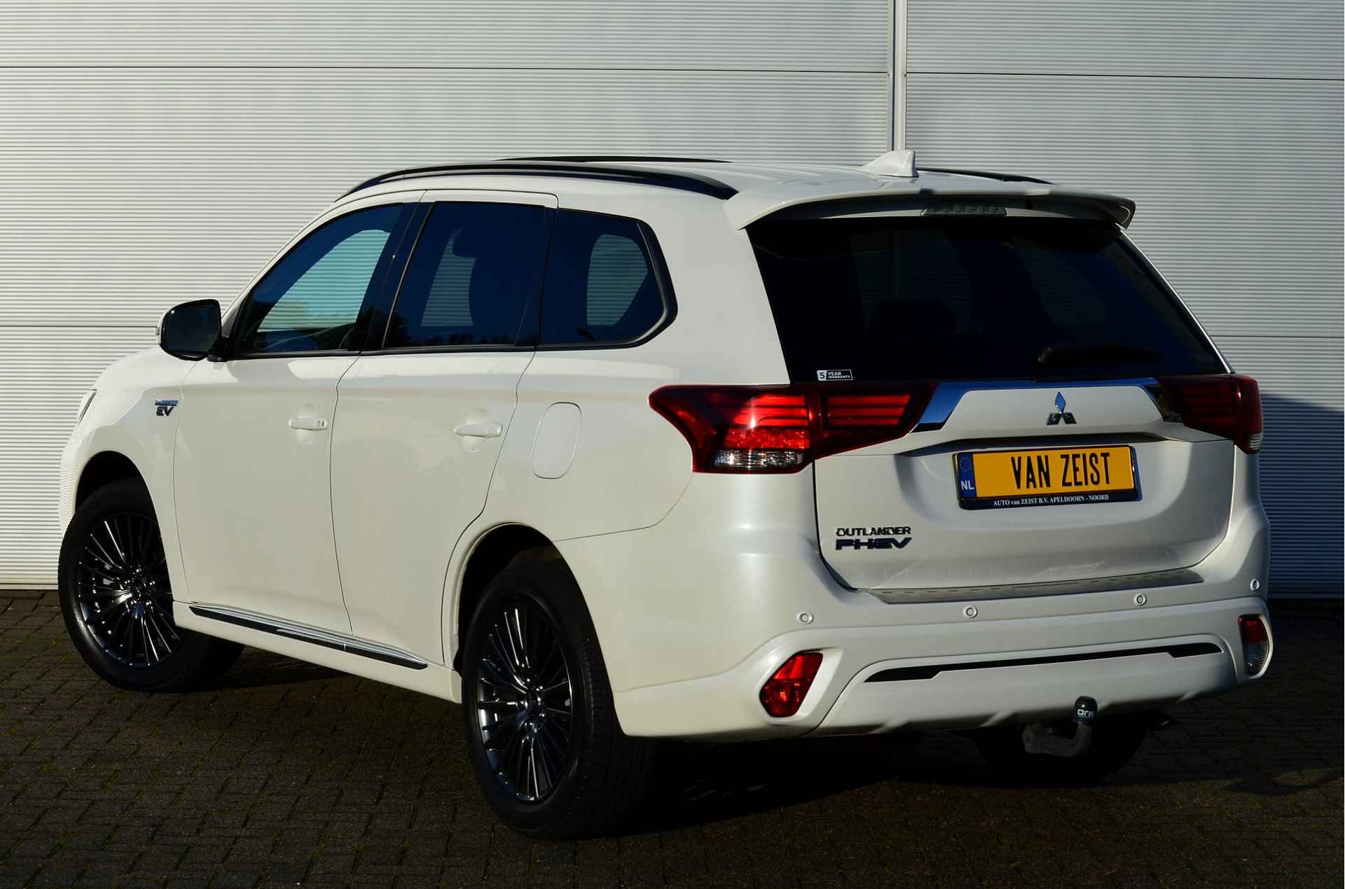 Mitsubishi Outlander PHEV 2.4 S-EDITION 4WD | PLUG IN HYBRID | V2G | FULL OPTIONS | SCHUIFDAK | ADAPTIEF CRUISE | TREKHAAK 1500KG | ALL IN RIJKLAARPRIJS - 8/52