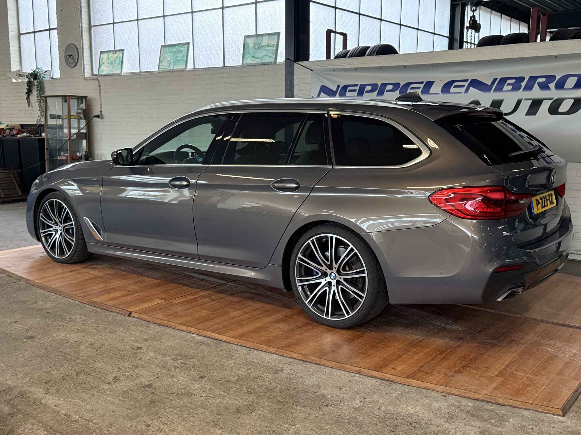 BMW 5 Serie Touring 530d Executive M Pakket - 3/28