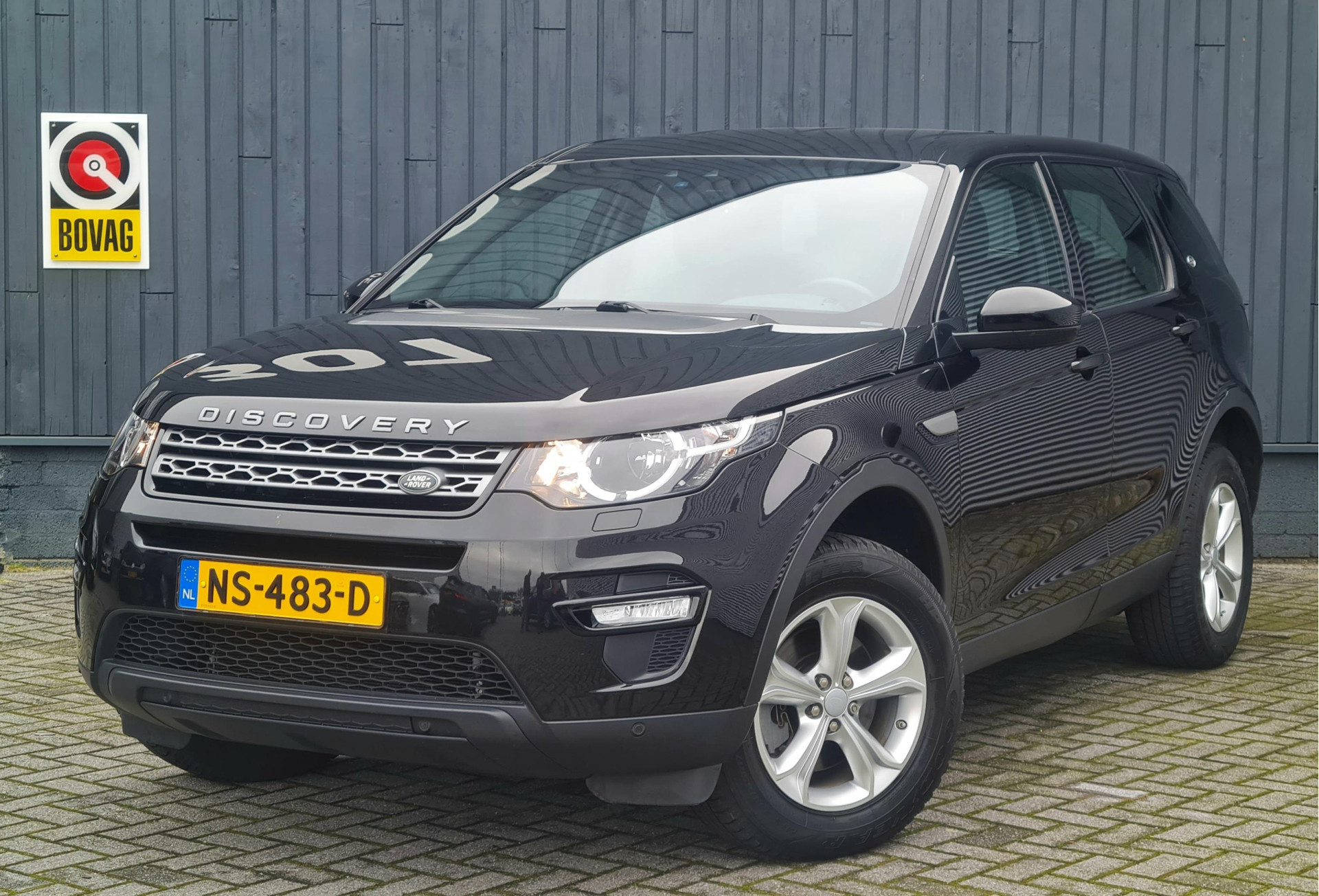 Land Rover Discovery Sport 2.0 TD4 SE | Leer | Navigatie | PDC bij viaBOVAG.nl