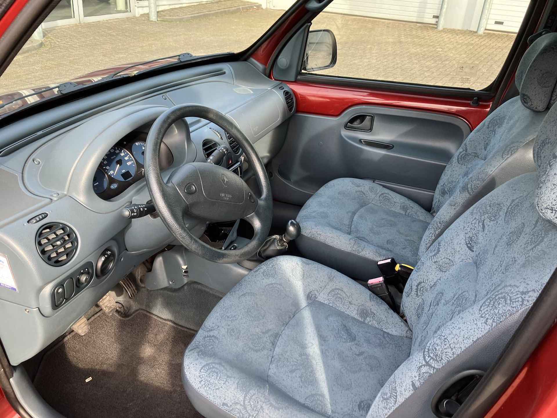 Renault Kangoo 1.40 ROLSTOEL / MINDERVALIDE / KNIELSYSTEEM - 10/12