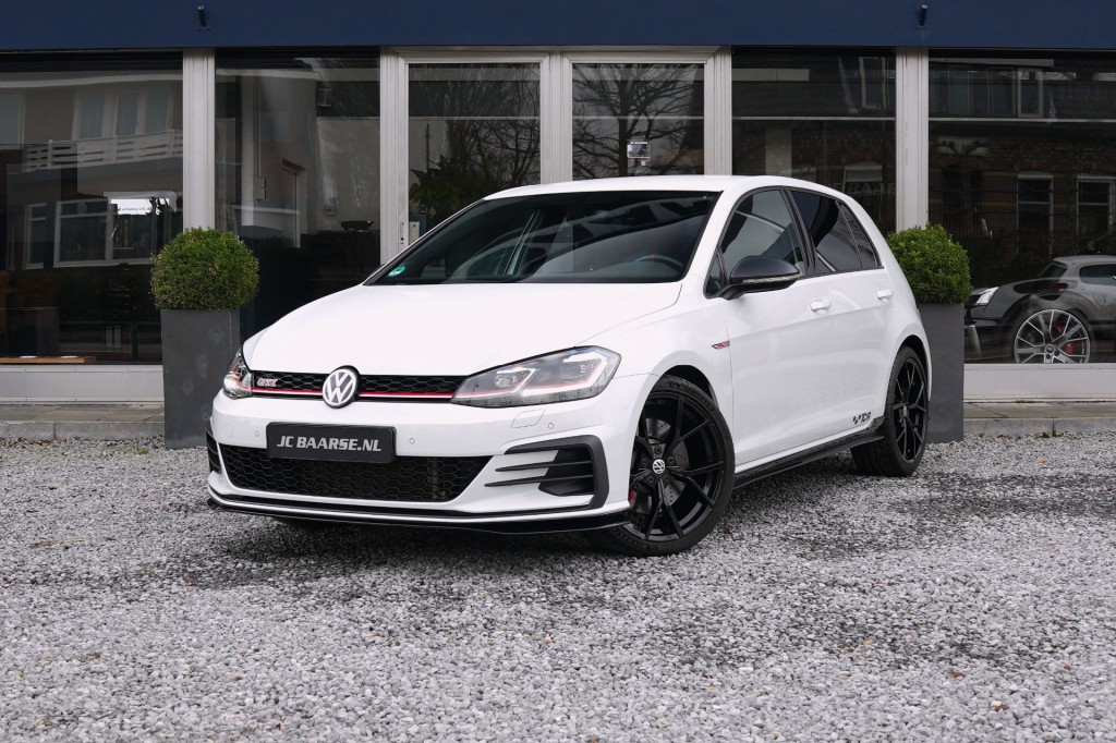 VOLKSWAGEN Golf 2.0 TSI GTI TCR akrapovic uitlaat systeem